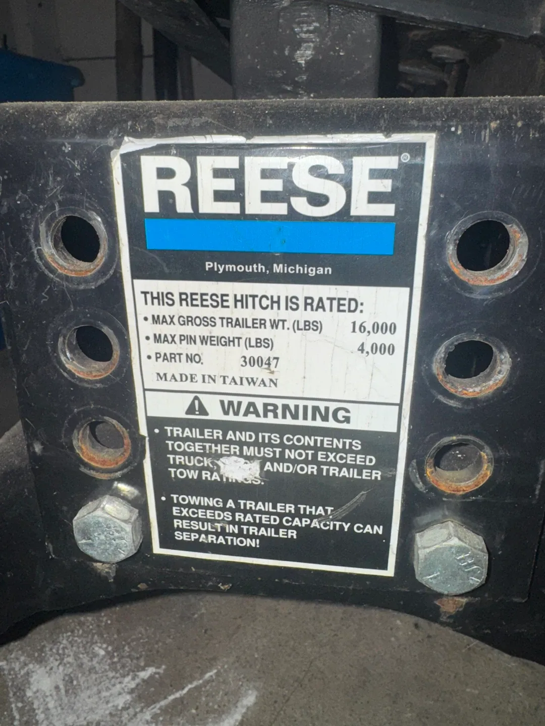 GMC Sierra DURAMAX 3500 + 2004 Titanium Fifth Wheel Combo image indicator(4)