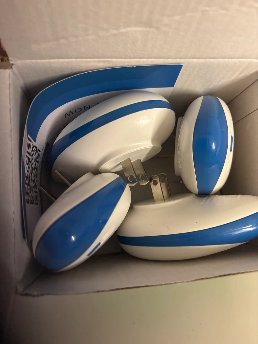 Pest Repeller with LED Night Light