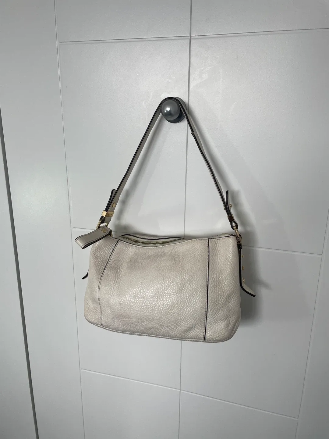 Michael Kors Shoulder Bag image indicator(4)