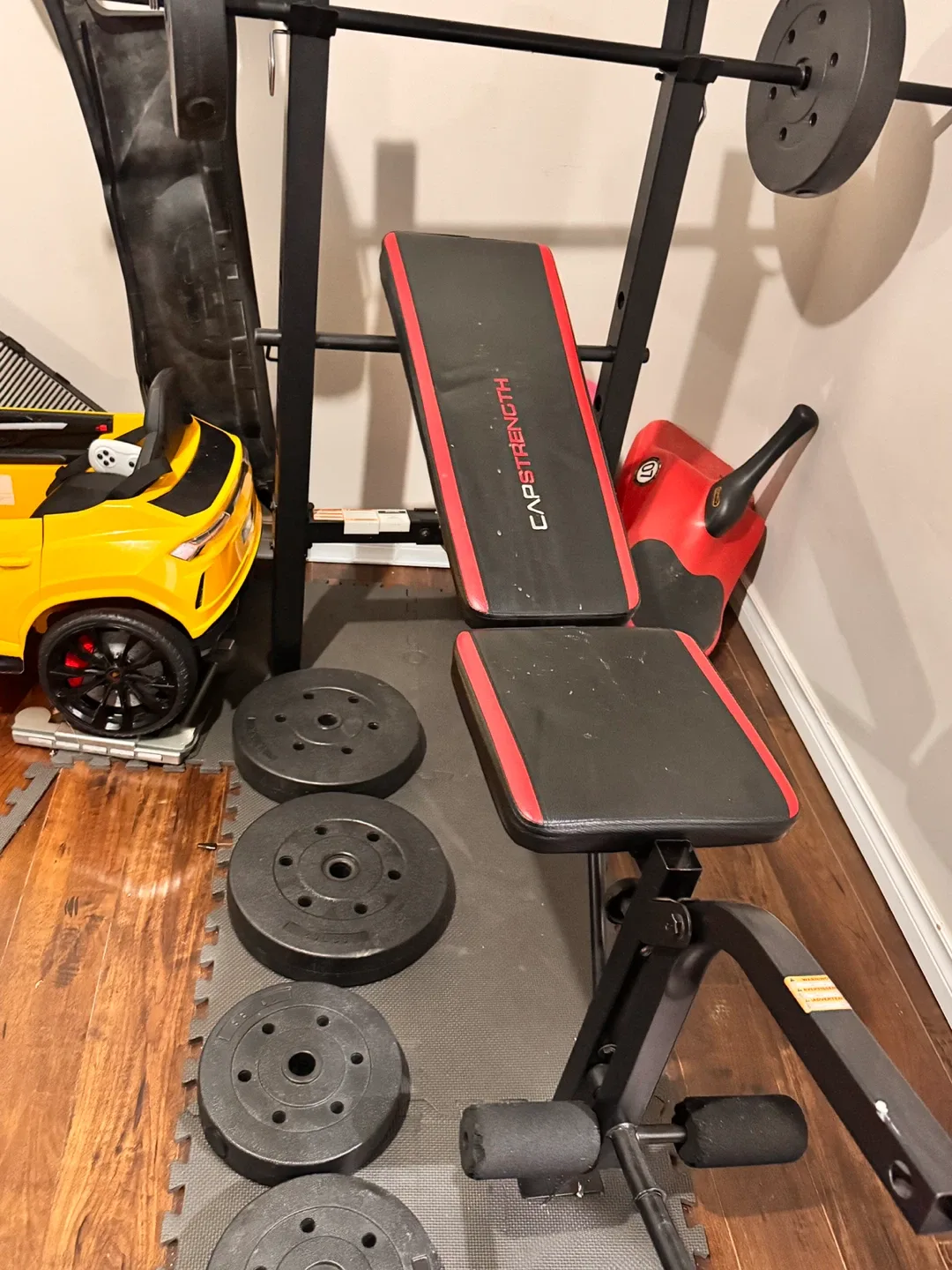 Cap Strength Weight Bench with Weights