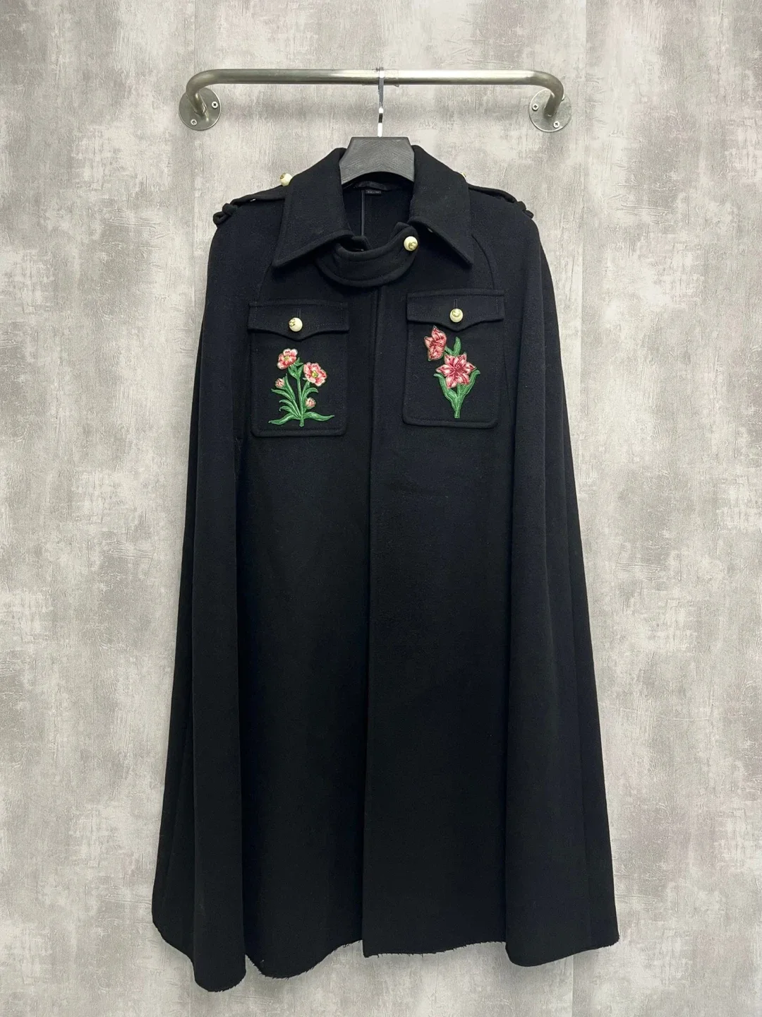 Authentic Gucci Black Wool Cape with Embroidery