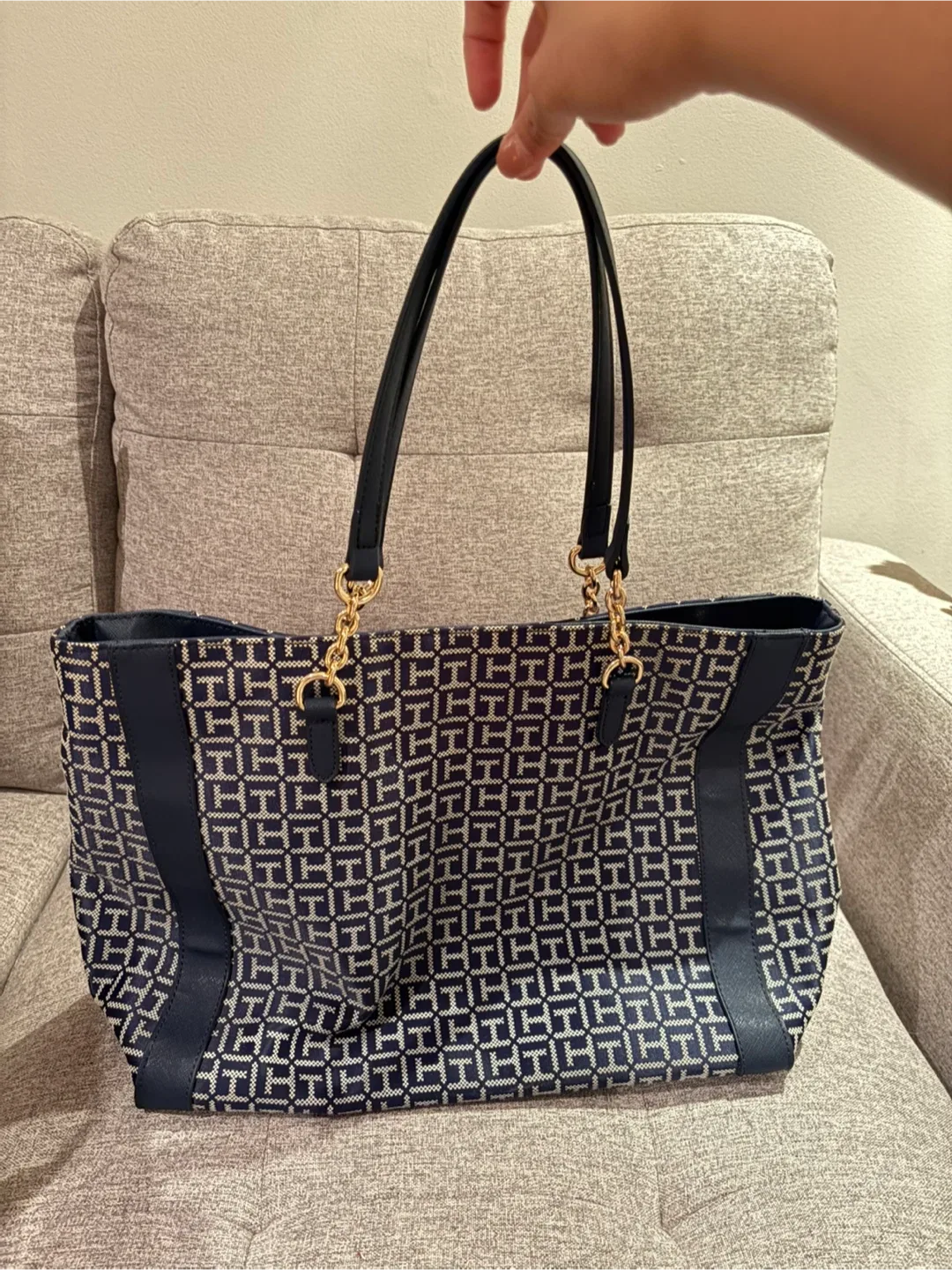 Dooney & Bourke Tote Bag