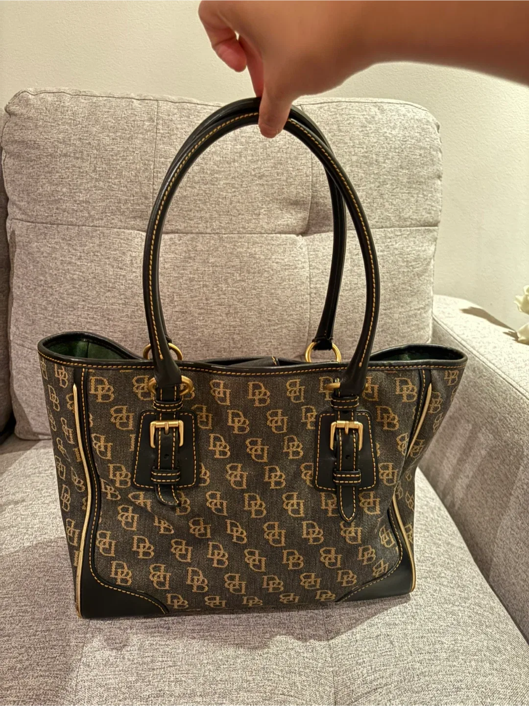 Dooney & Bourke Tote Bag image indicator(3)