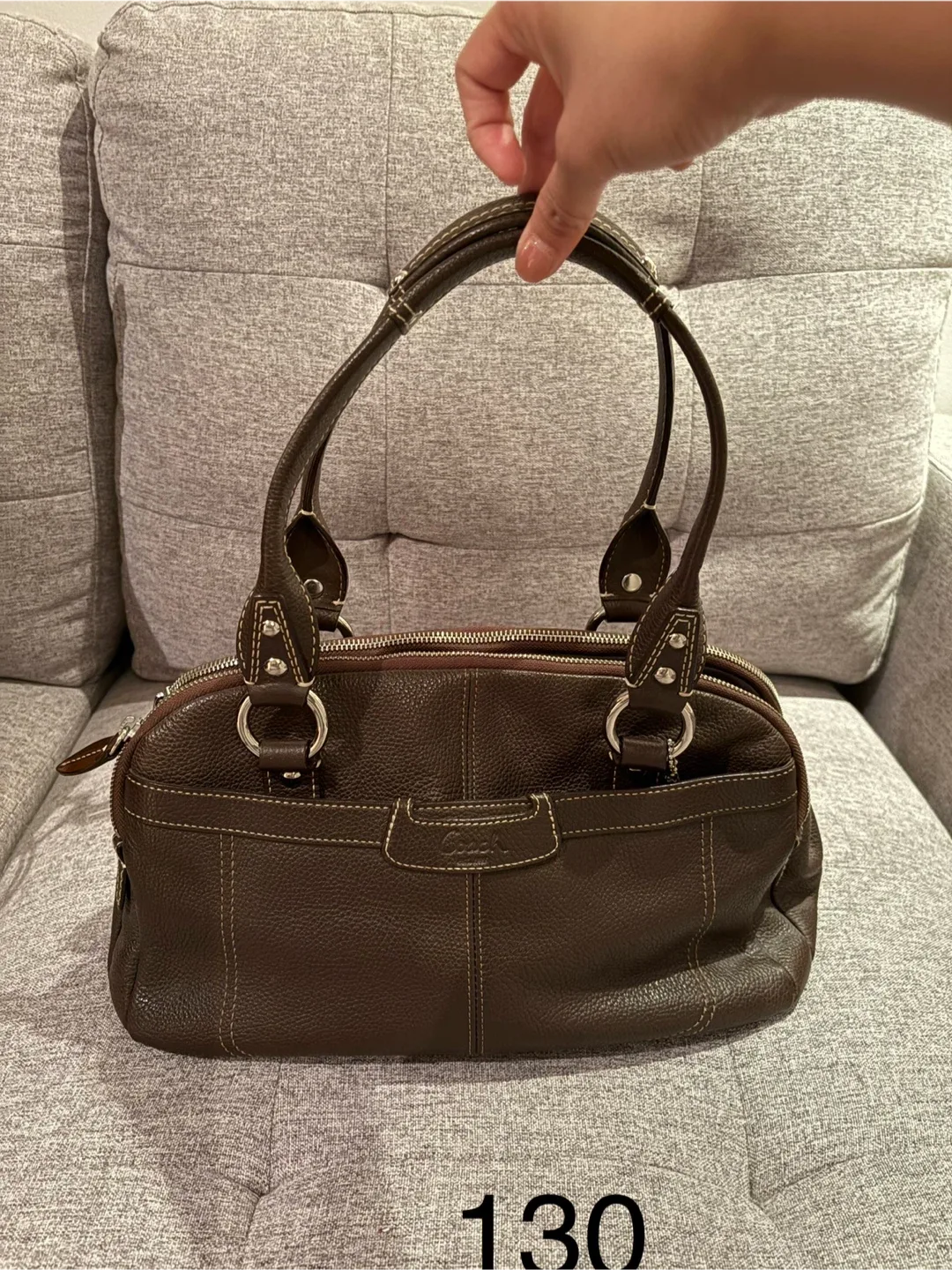 Dooney & Bourke Tote Bag image indicator(8)