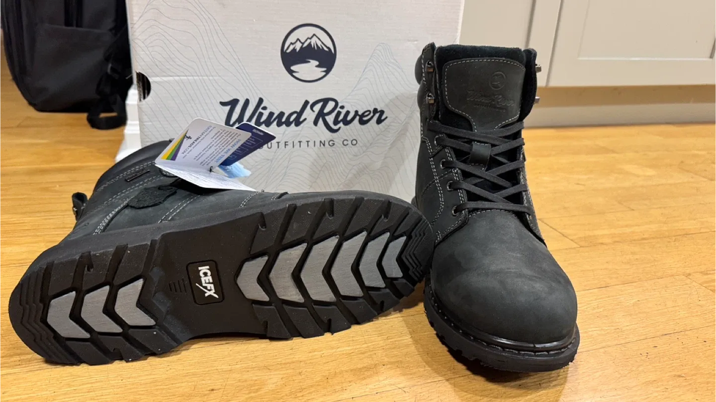Wind River winter shoes rated for -30 degrees - Size 12 wide