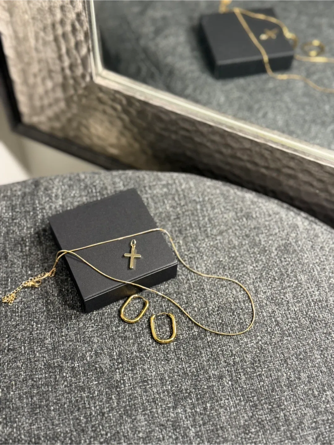 Gold Necklace and Earrings Set image indicator(2)