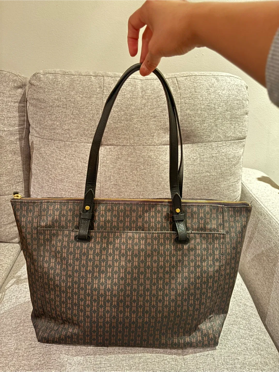 Kate Spade Black Leather Bucket Bag image indicator(8)