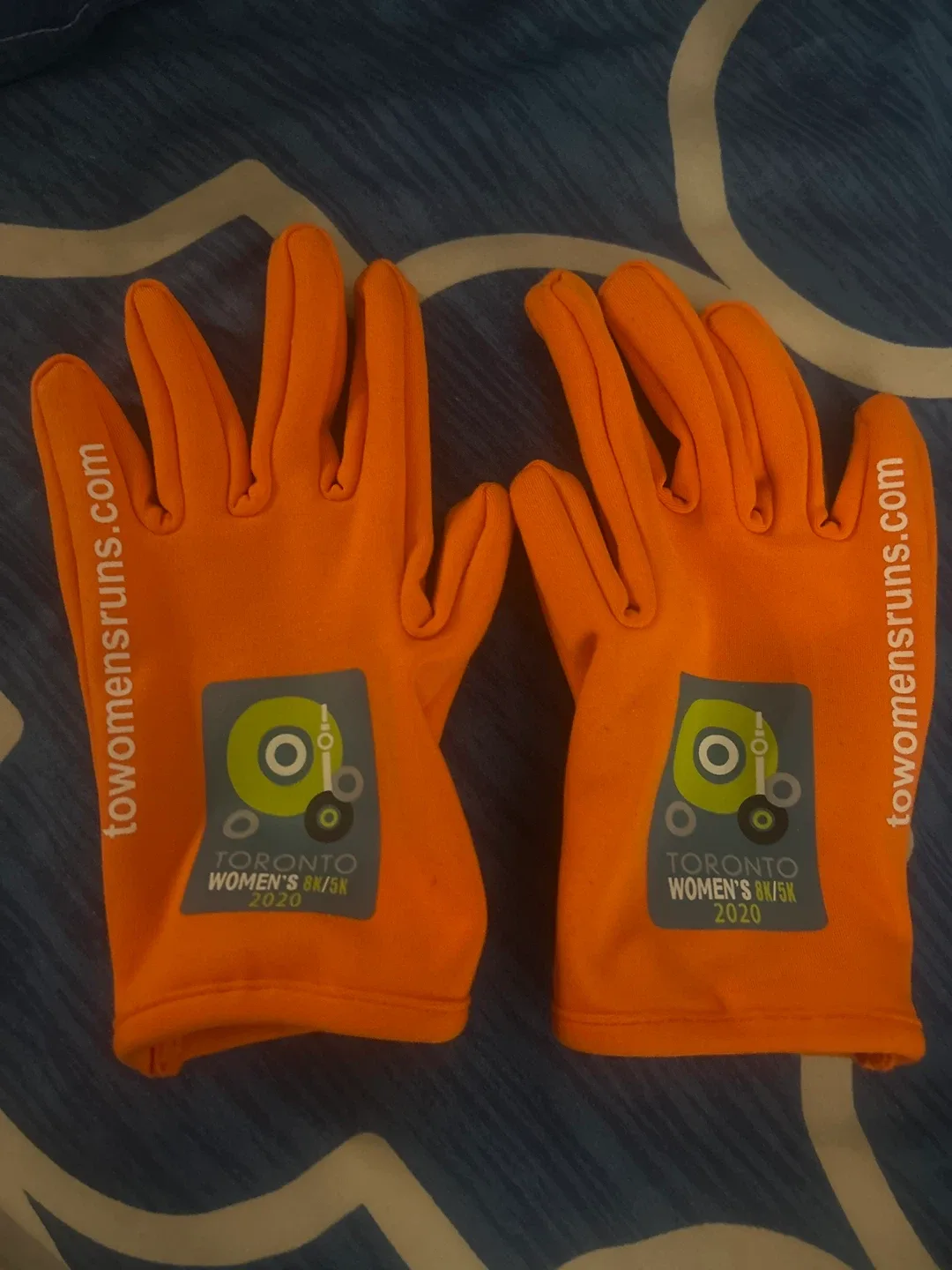 Toronto 8K/5K 2020 Orange Gloves (unisex)