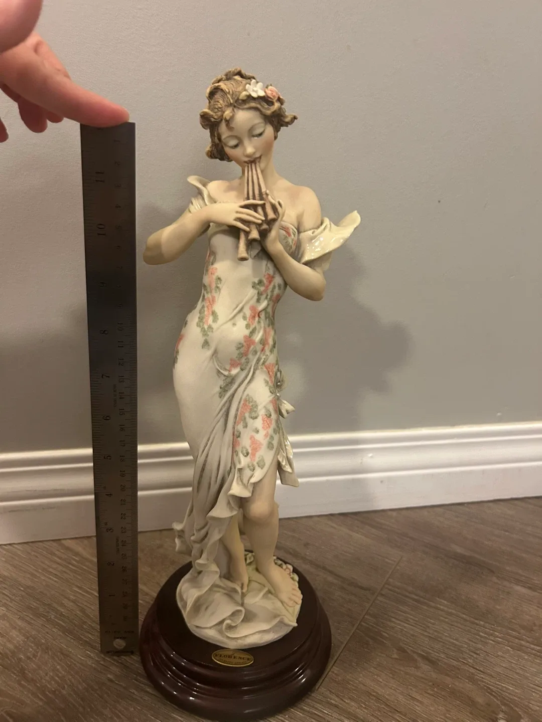 Giuseppe Armani Melody Figurine 1995 image indicator(2)