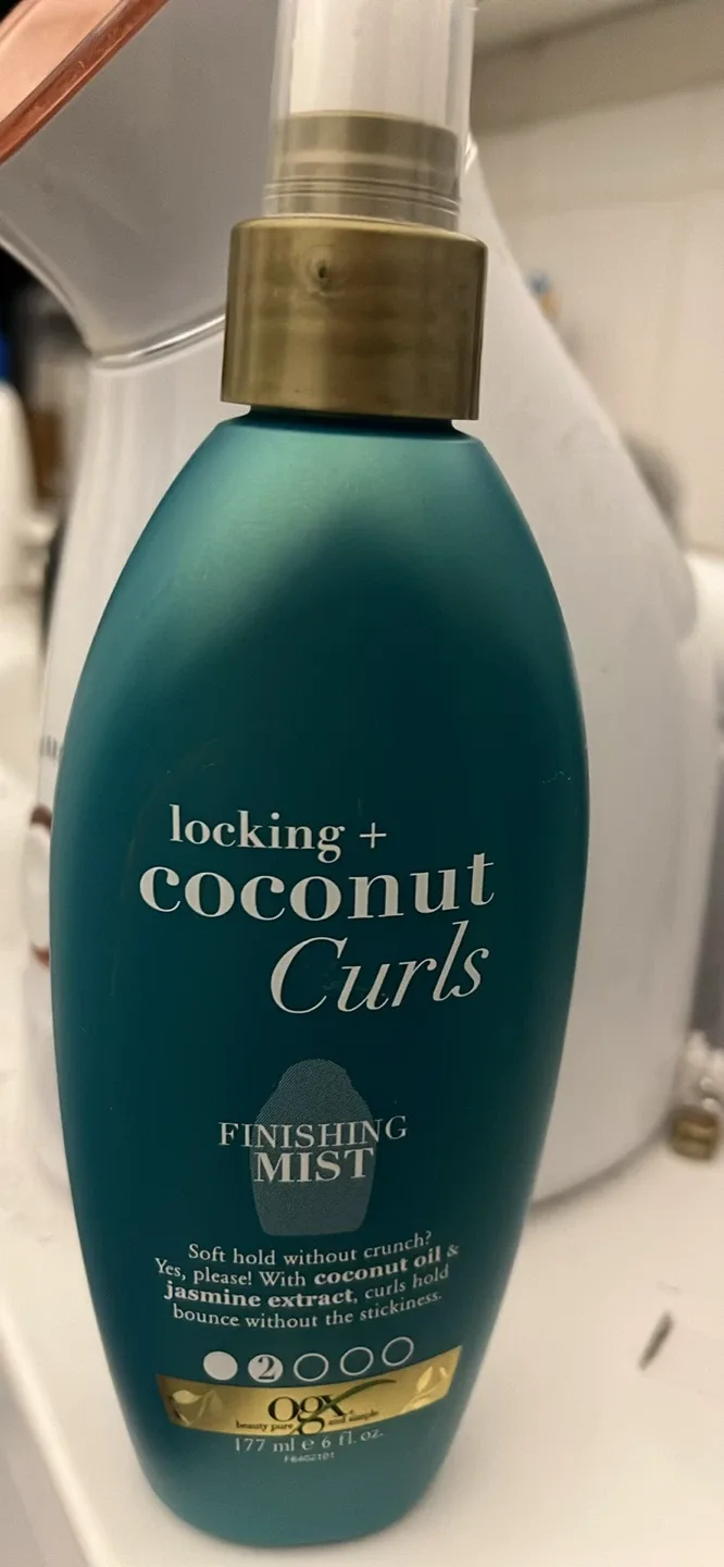 OGX Locking Coconut Curls Finishing Mist
