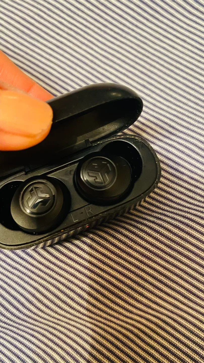 JLab JBuds Air True Wireless Earbuds image indicator(2)