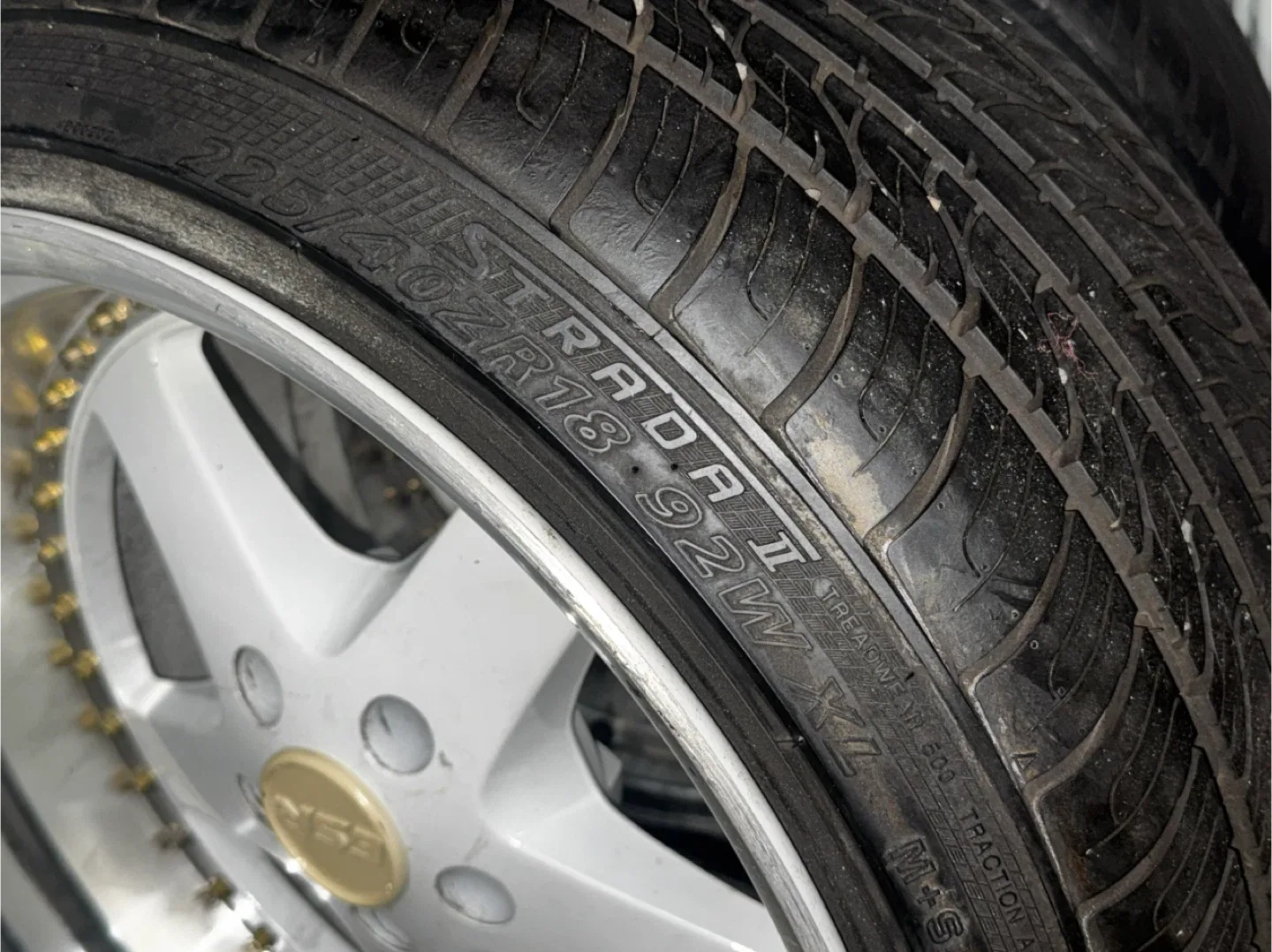 ESR Wheels 225/40ZR18 image indicator(6)