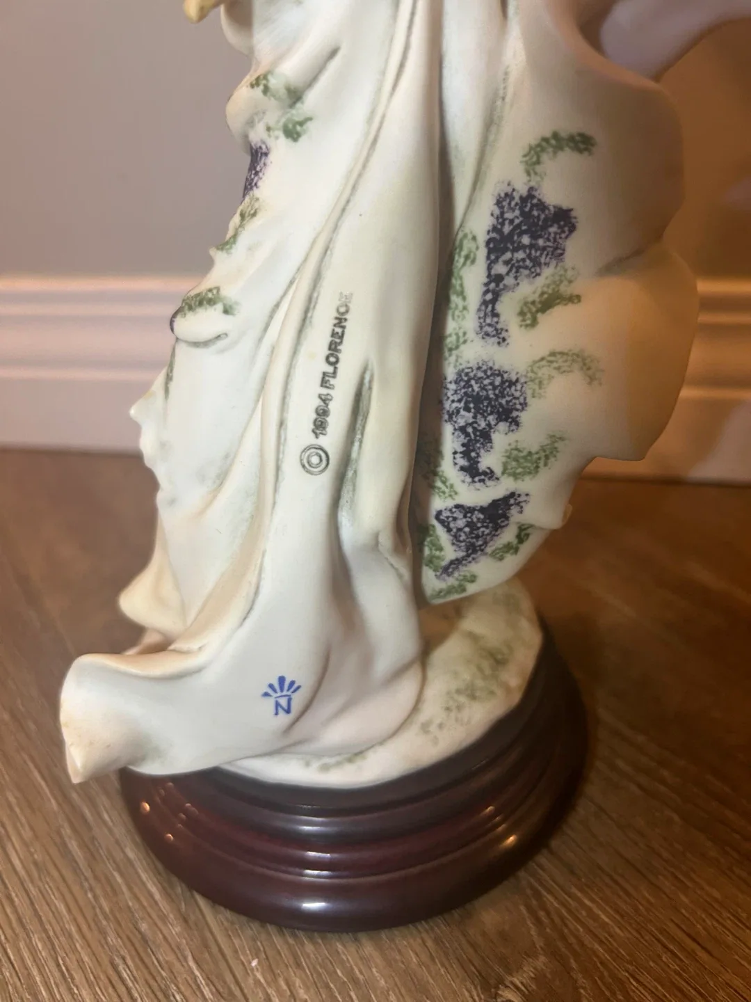 Giuseppe Armani Florence Figurine “wisteria” image indicator(5)