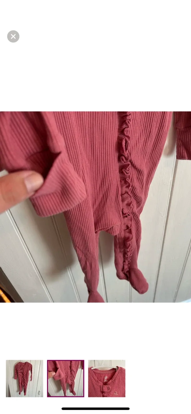 Baby Gap Ribbed Footed sleeper image indicator(2)