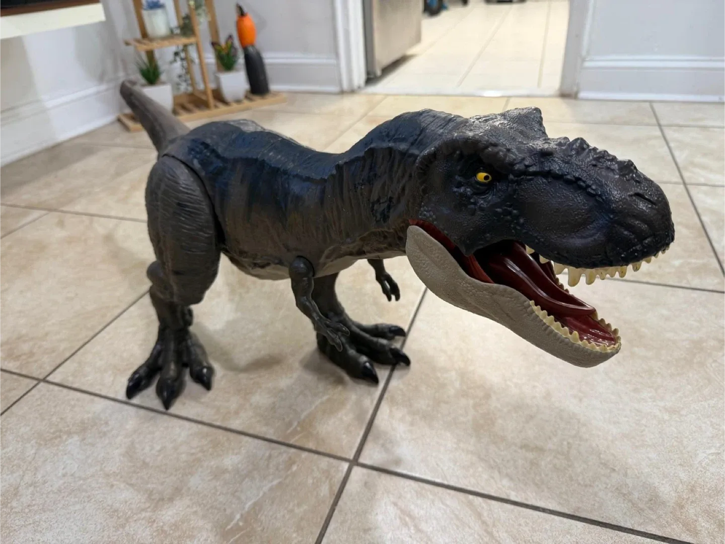 Jurassic World Tyrannosaurus Rex & Giganotosaurus image indicator(3)