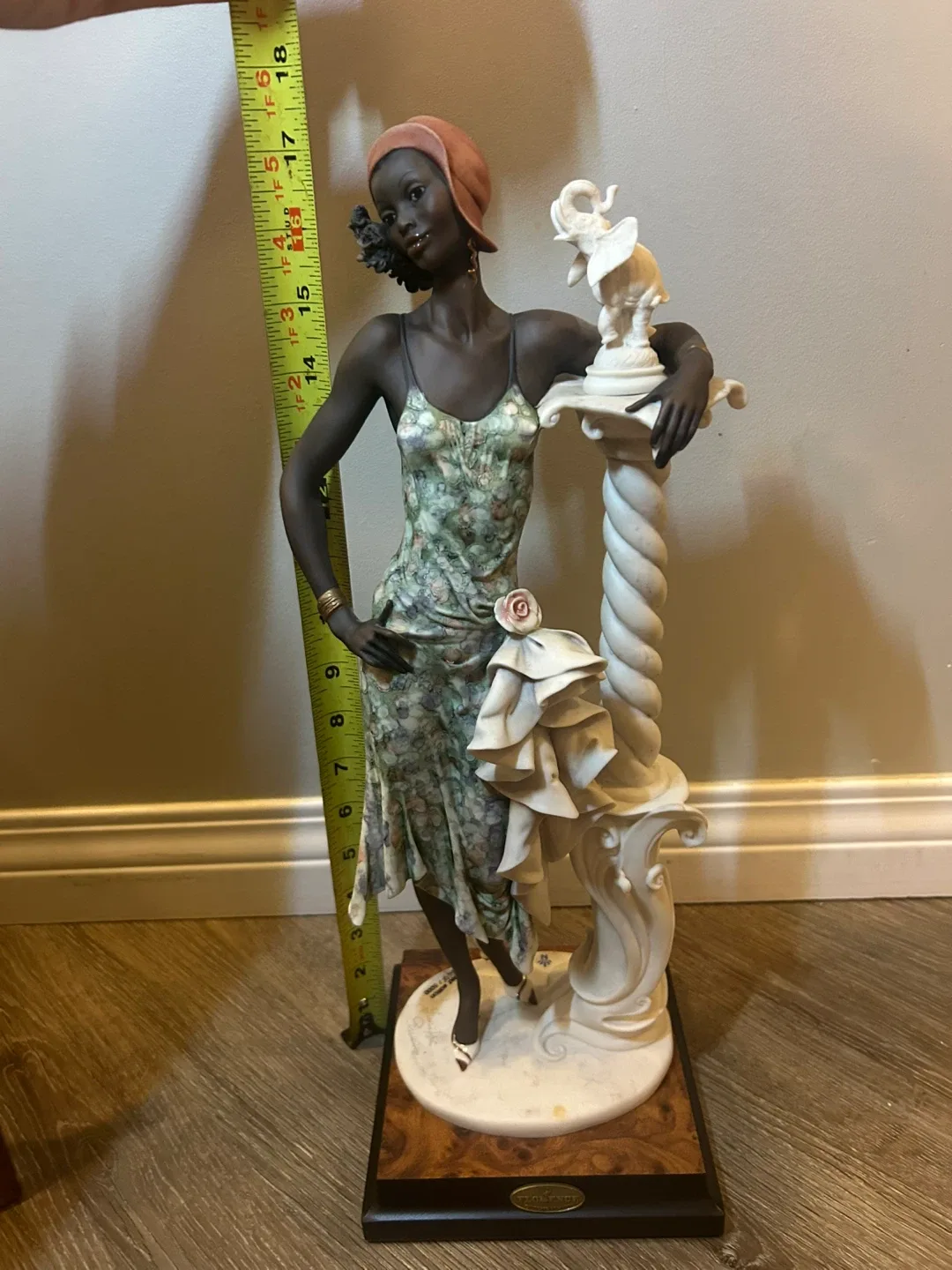 Florence Giuseppe Armani Figurine - Limited Edition image indicator(8)