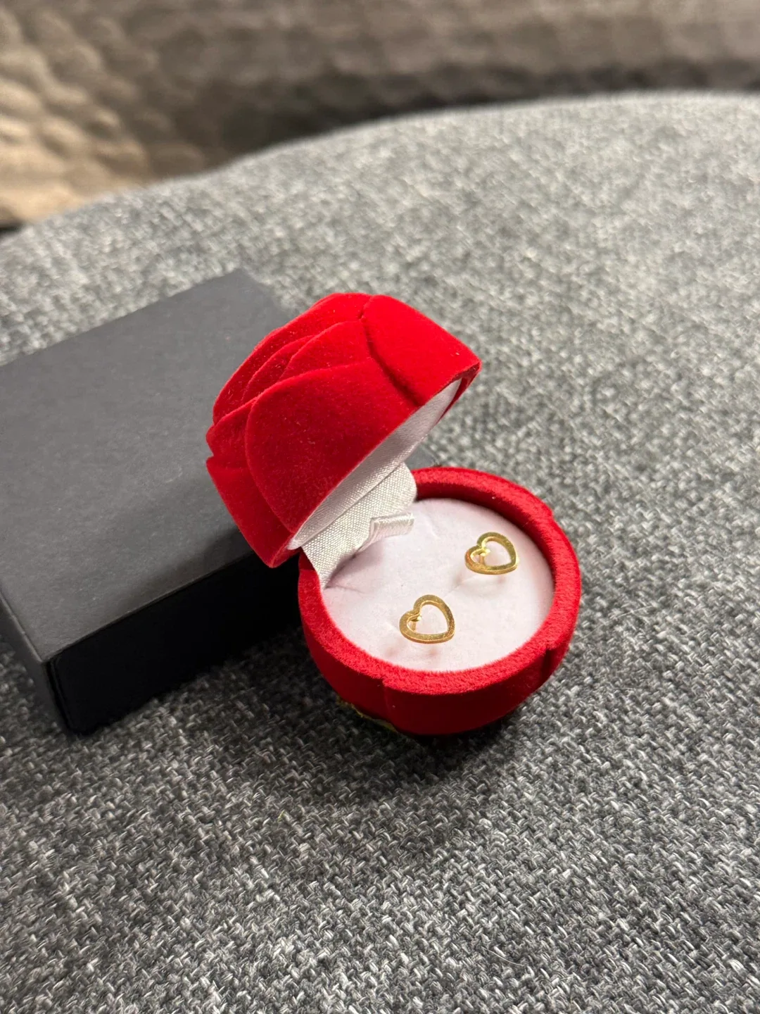 Heart Stud Earrings - Gold Plated