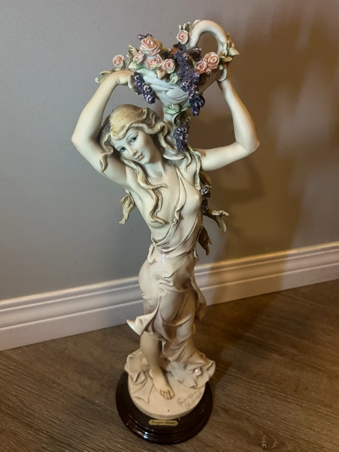 Giuseppe Armani Florence Lilacs & Roses Figurine