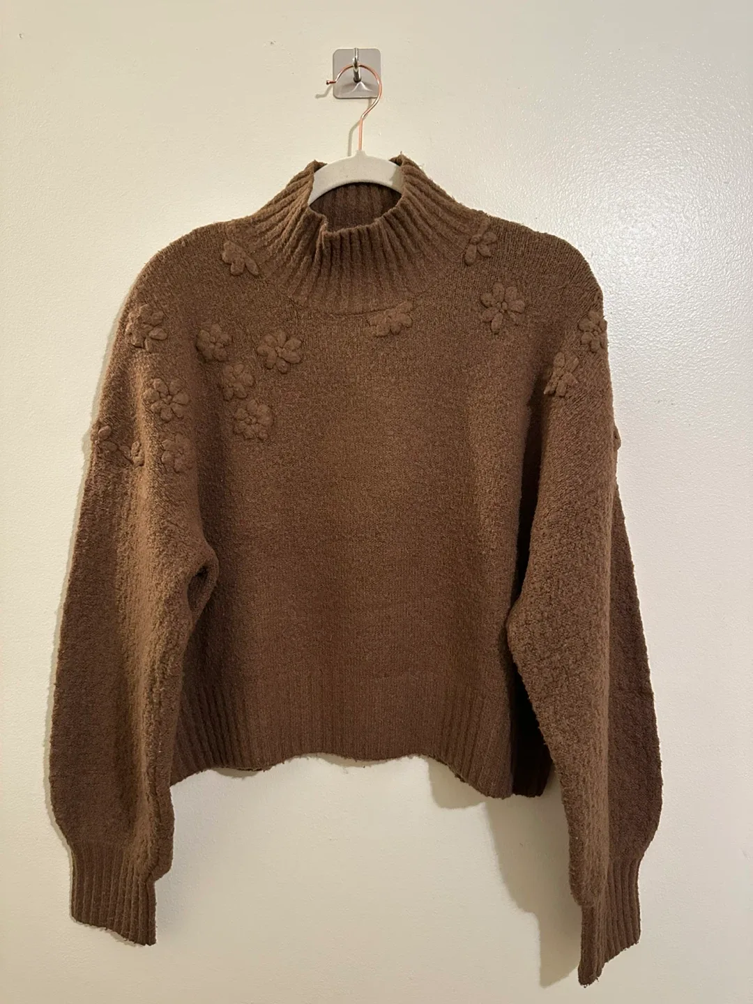 Women’s Dark Brown Floral Sweater - Size L image indicator(2)