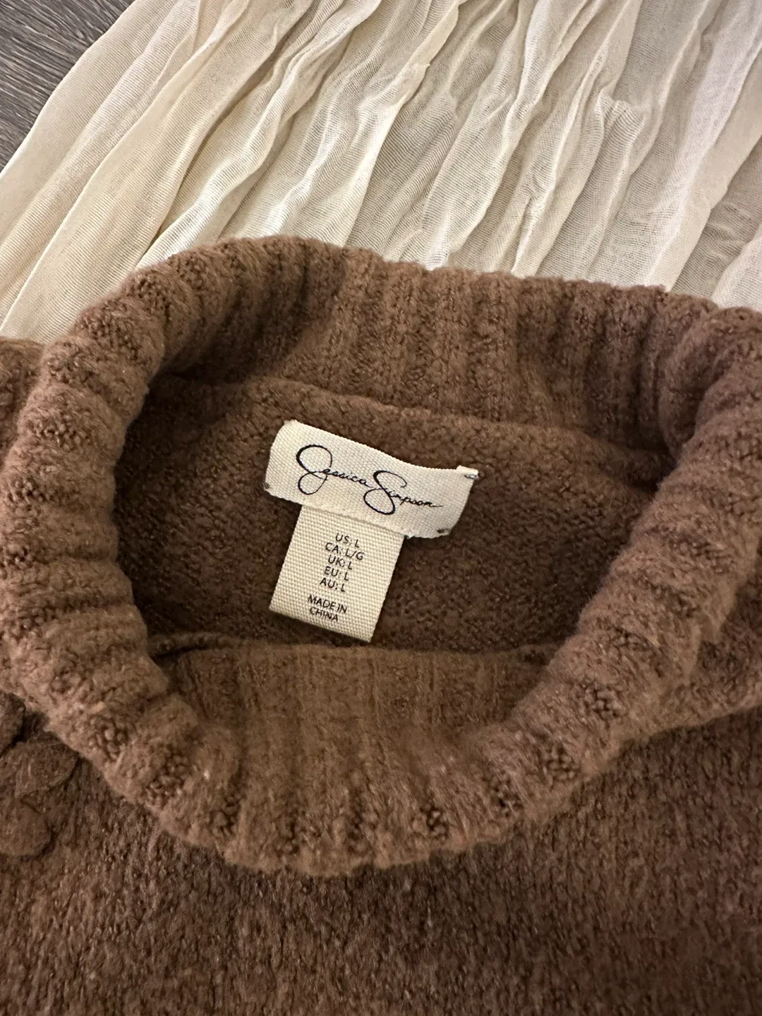 Women’s Dark Brown Floral Sweater - Size L image indicator(4)