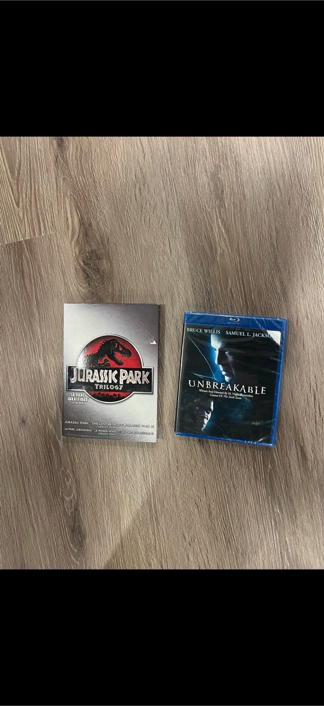 (NEW) Jurassic Park Trilogy and Unbreakable Movie