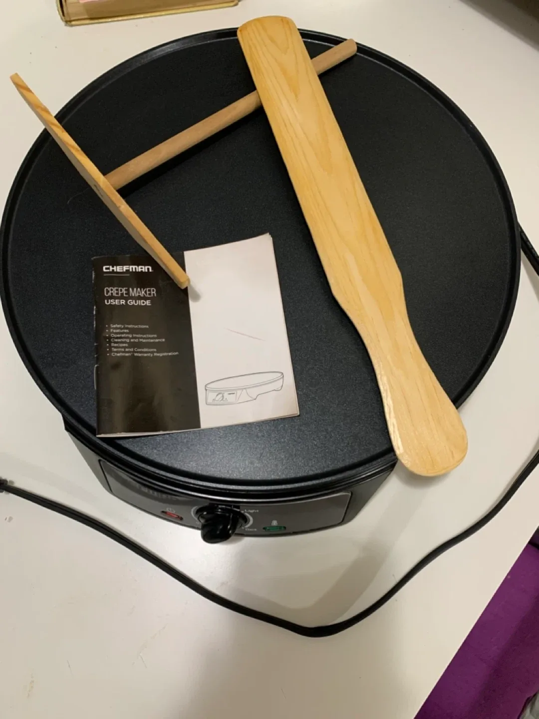 Chefman 12 Inch Electric Crepe Maker + Griddle image indicator(4)