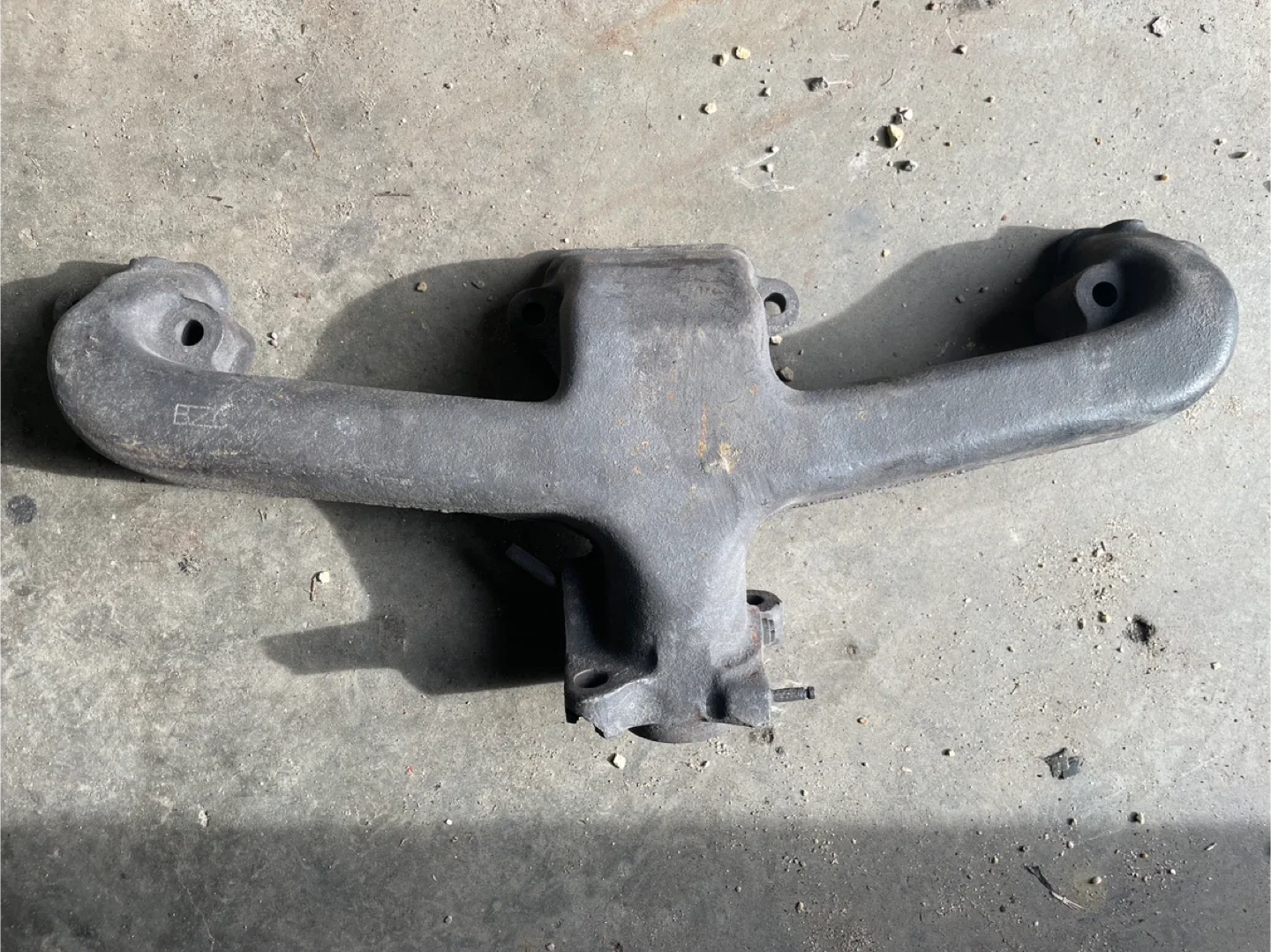 Mopar 273 LA series motor exhaust manifold image indicator(3)