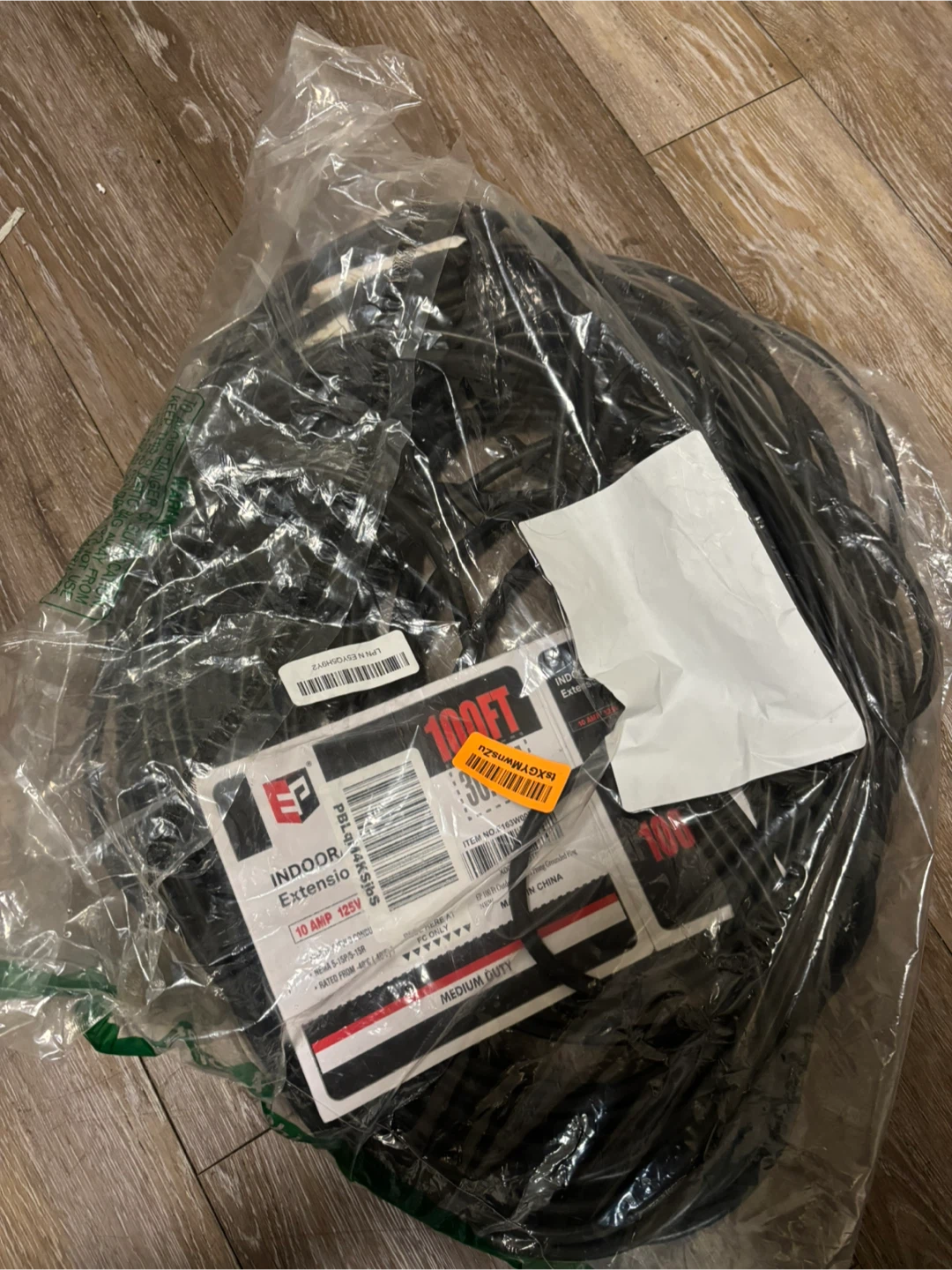 100ft Indoor Extension Cord - Medium Duty - photo 2