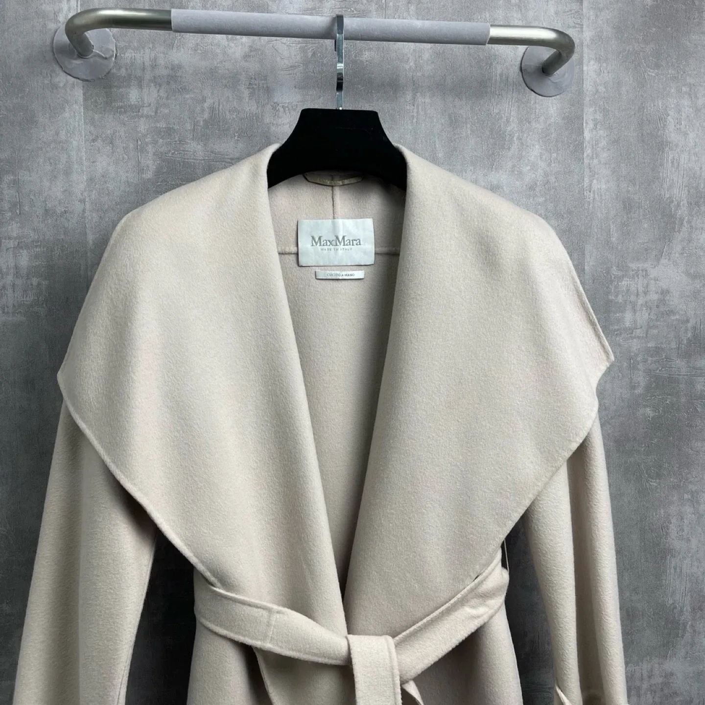 Max Mara Beige Wool Blend Coat image indicator(2)