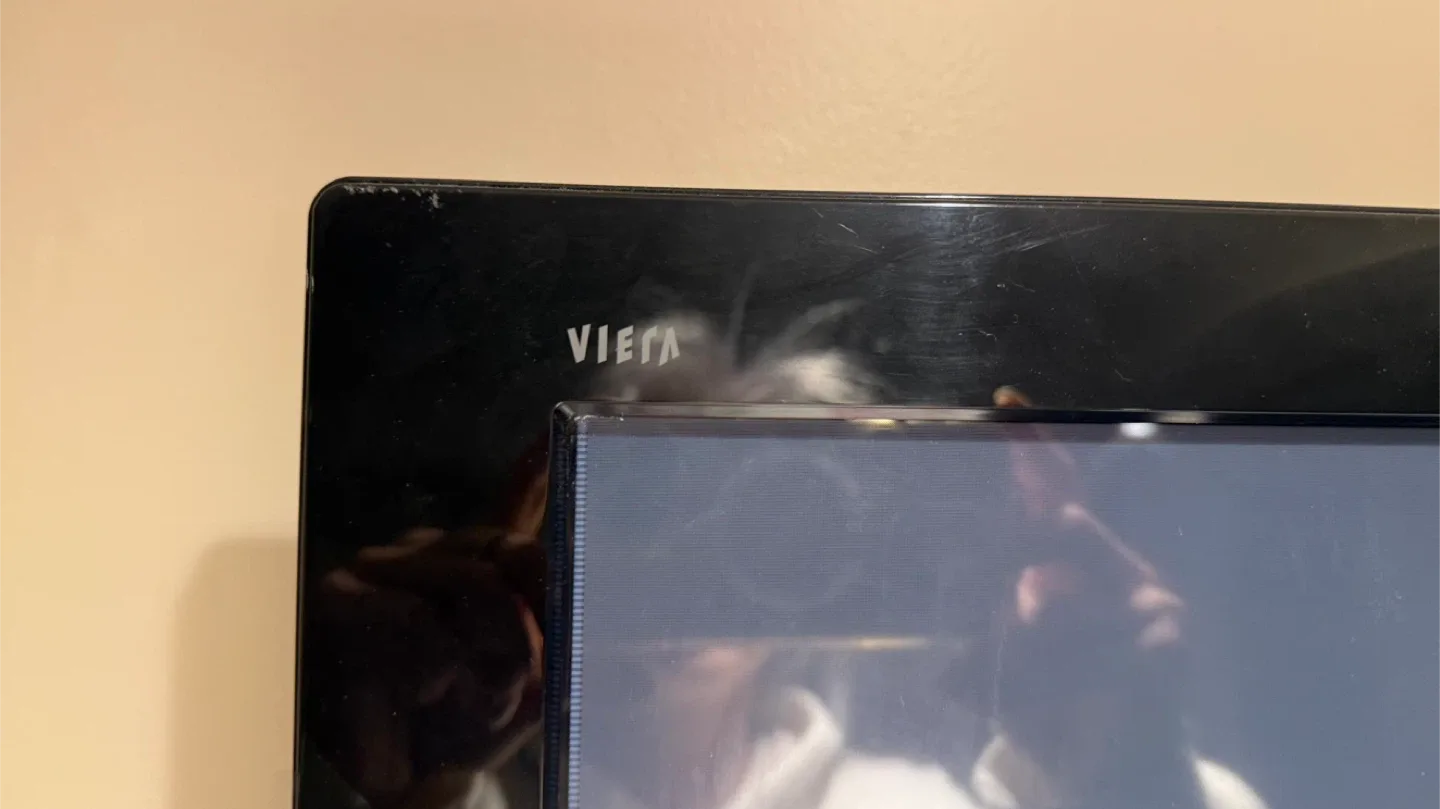 Panasonic Viera TC-P50S30 50" Plasma HDTV image indicator(3)