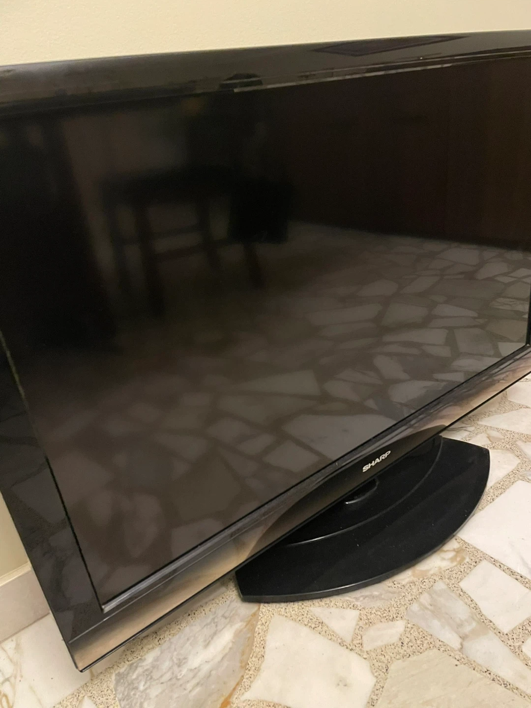 Téléviseur Sharp - Fonctionne Bien - 10$ - photo 2