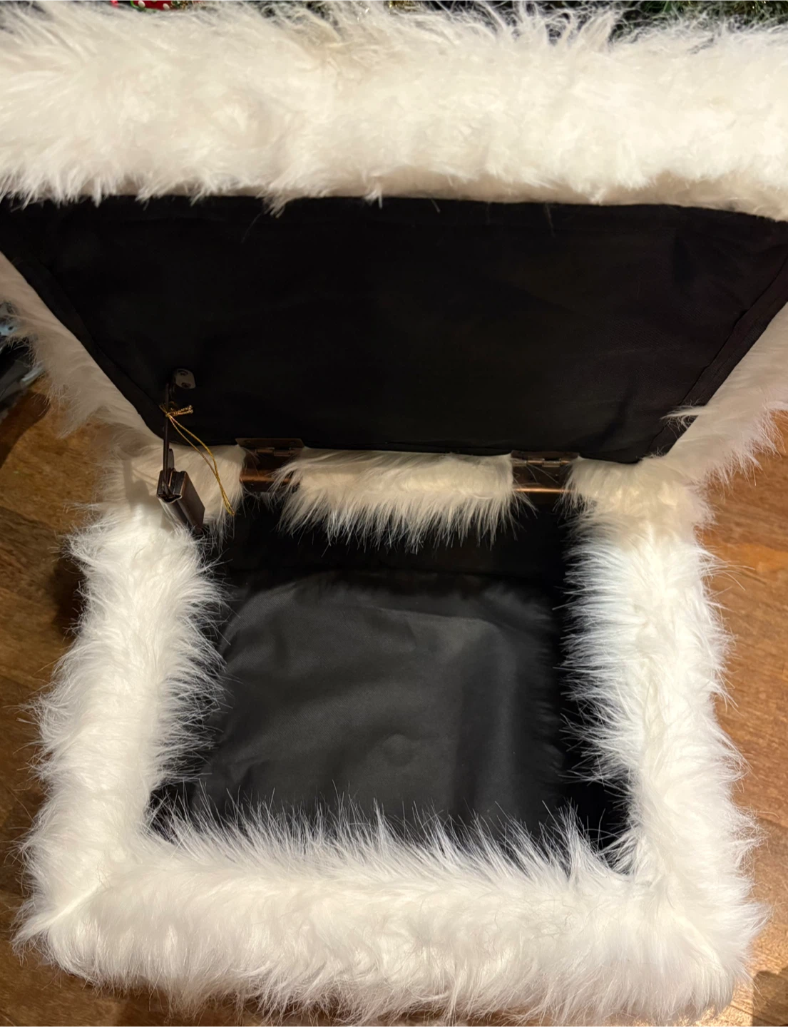 White Faux Fur Storage Ottoman - photo 2