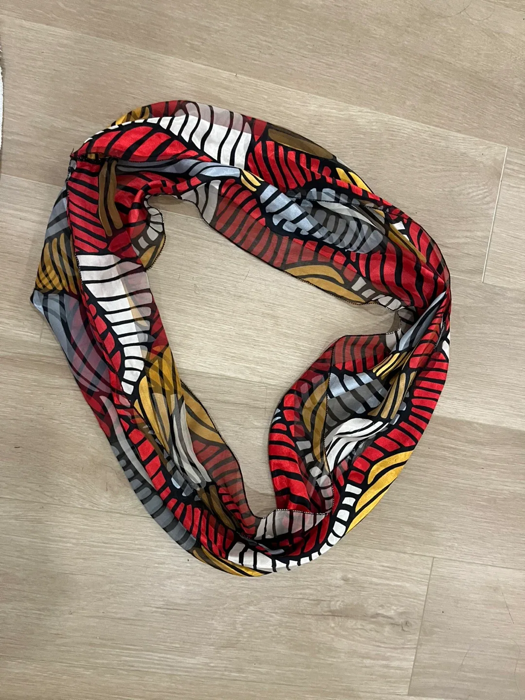 Infinity Scarf image indicator(2)