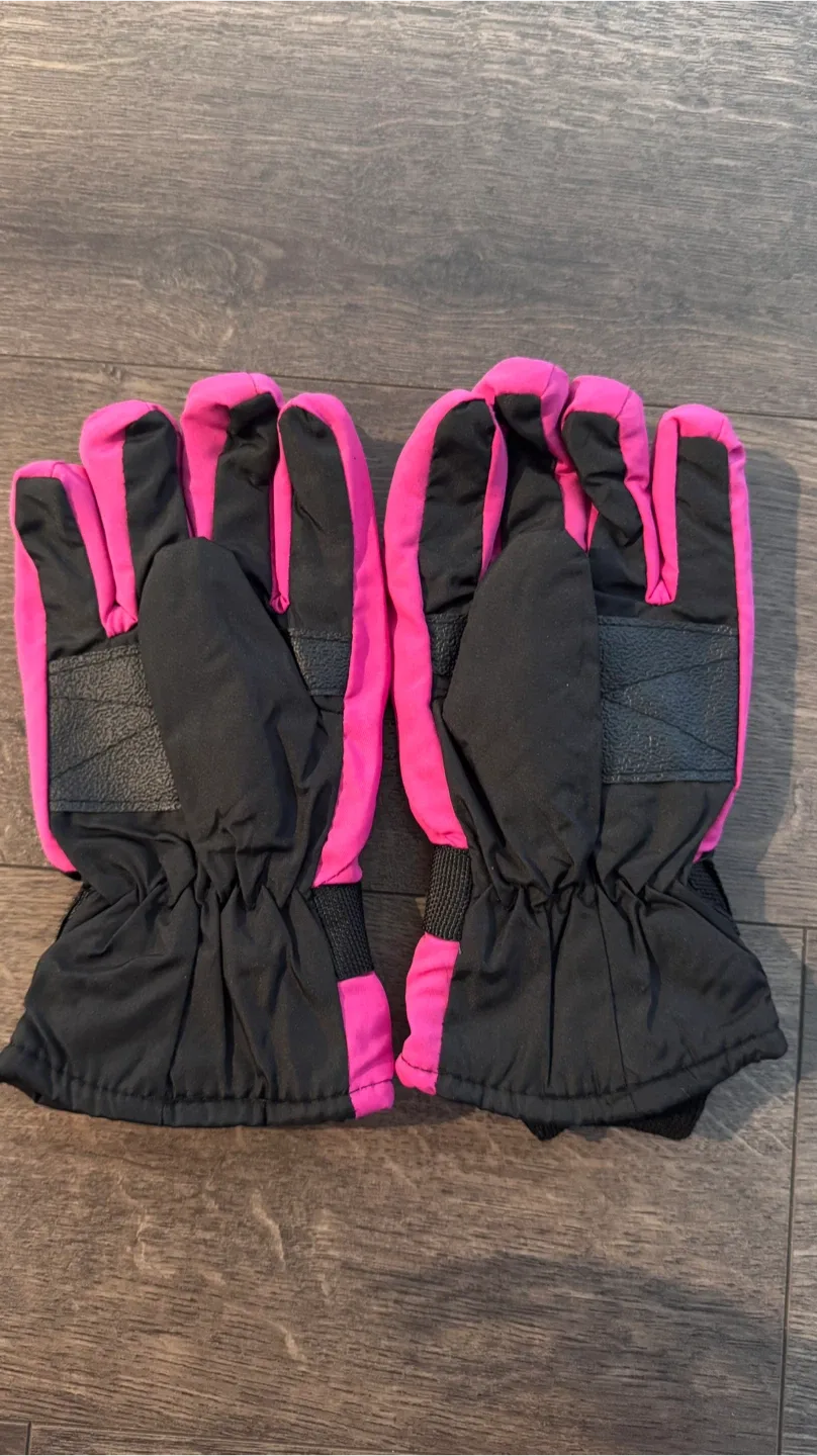 Pink & Black Winter Gloves (12-14 years) image indicator(2)