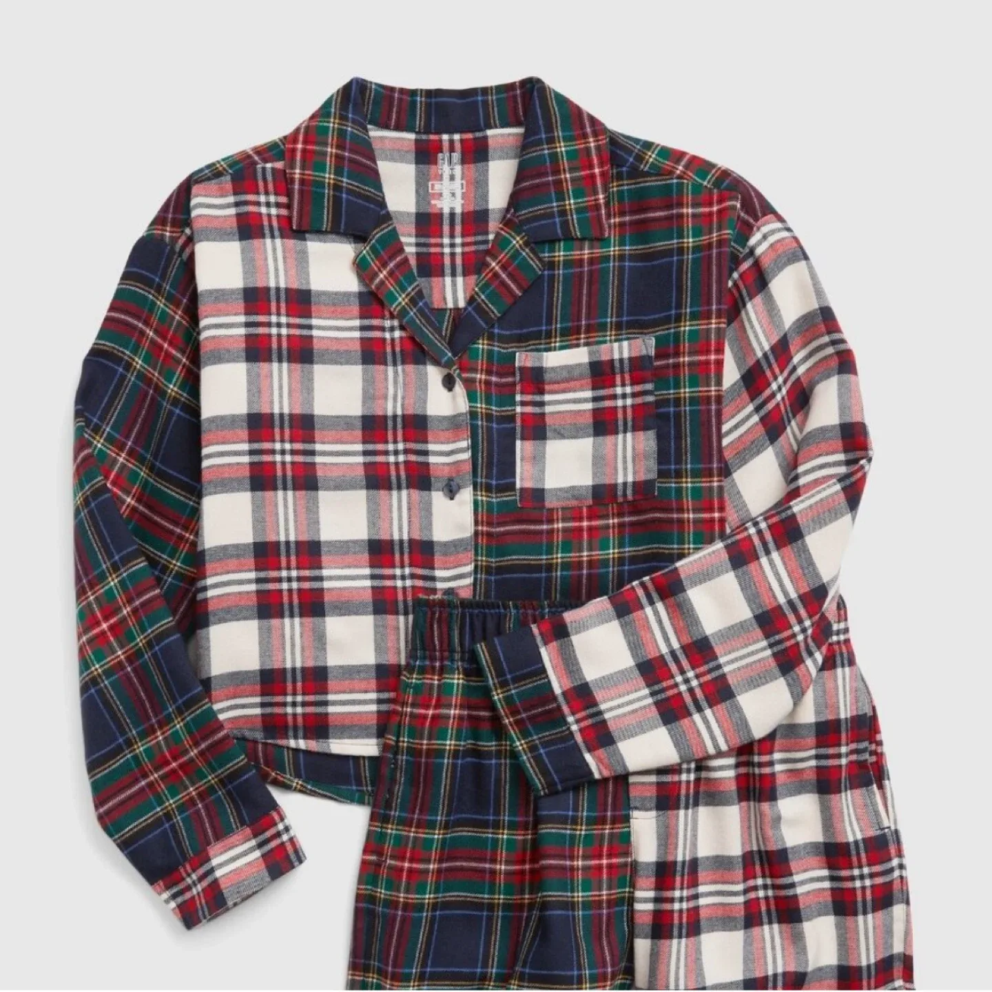 New GAP Kids Flannel Pajama Set - Size 6