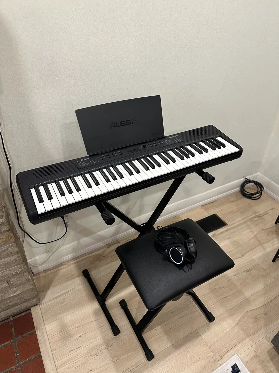 Alesis Melody 61 Key Keyboard with Stand and Bench image indicator(3)