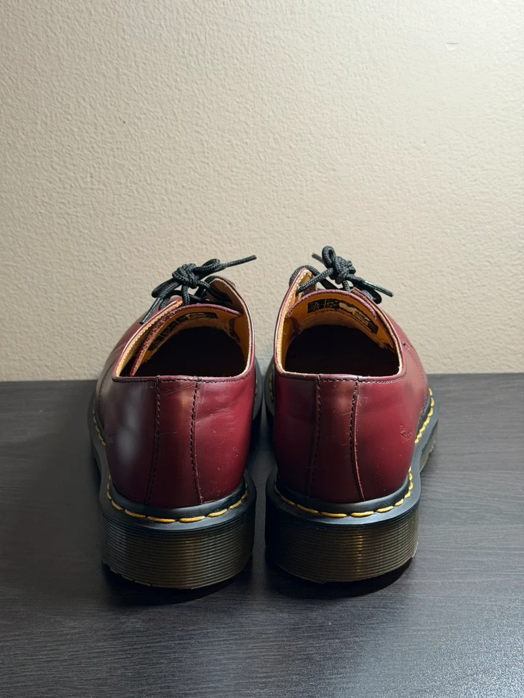 Dr.martens 1461 cherry red US 7 image indicator(3)