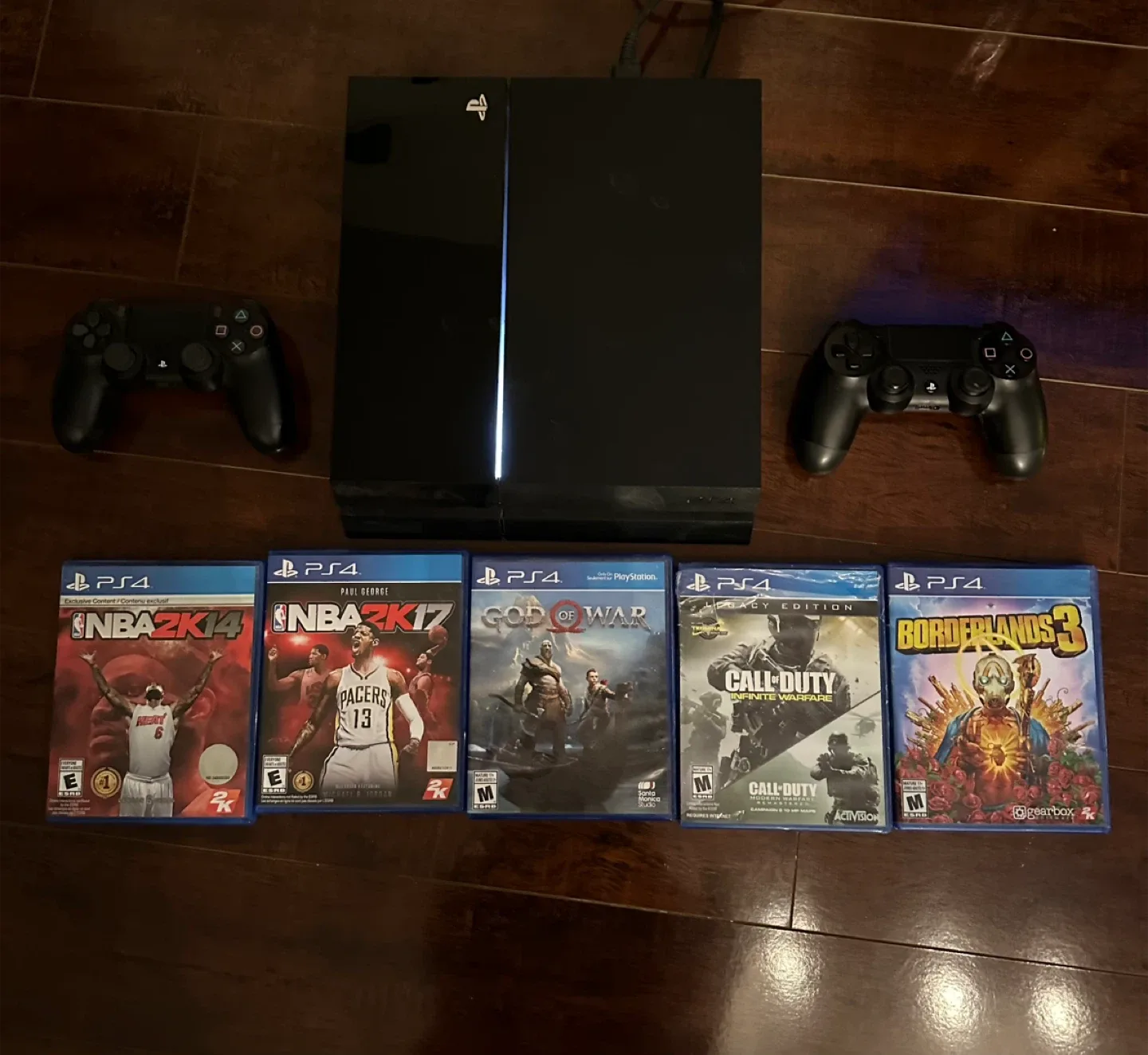 Ps4 with 2 Controllers and Games