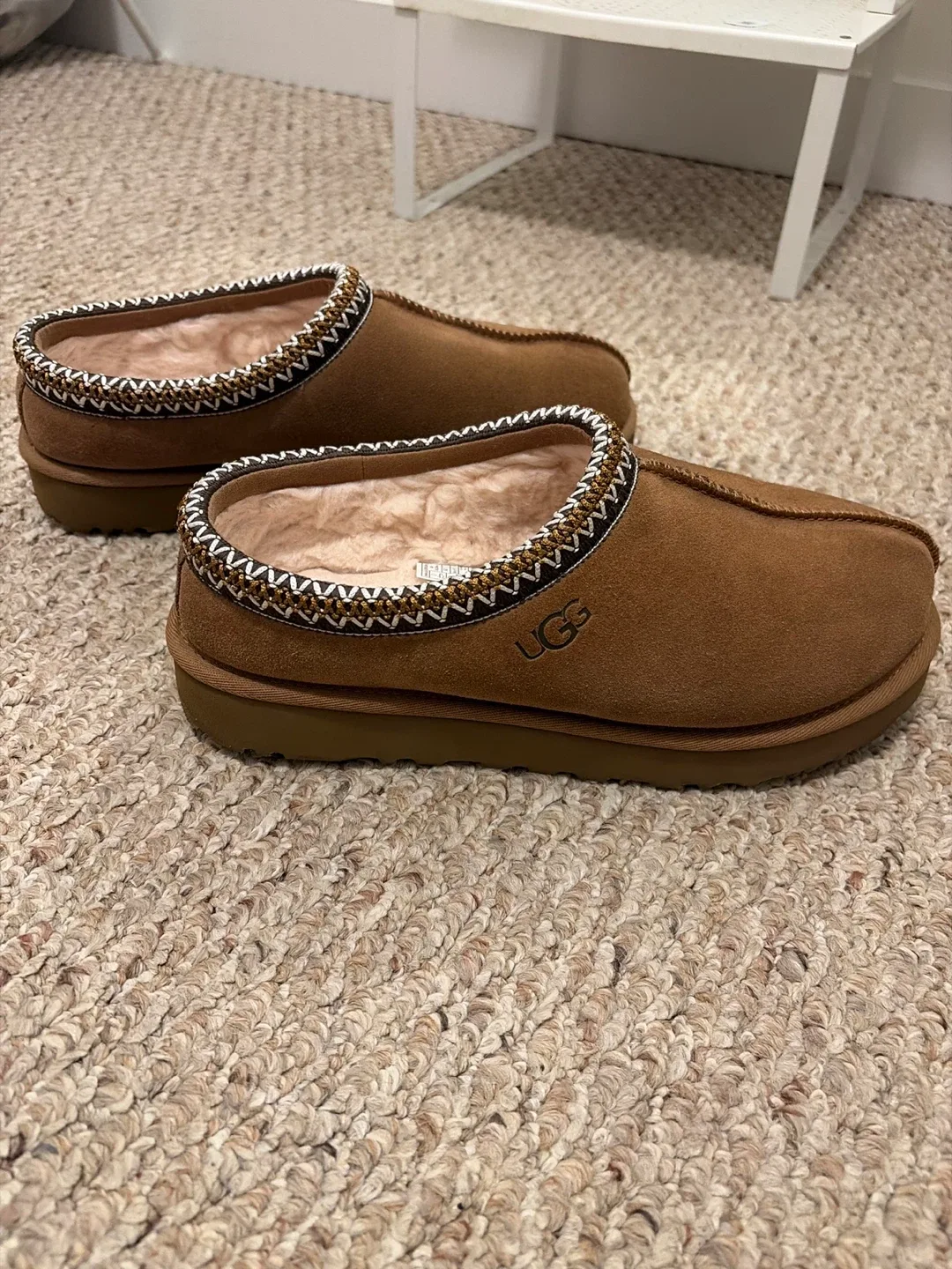 UGG Tasman - Size 9 - Chestnut Brown