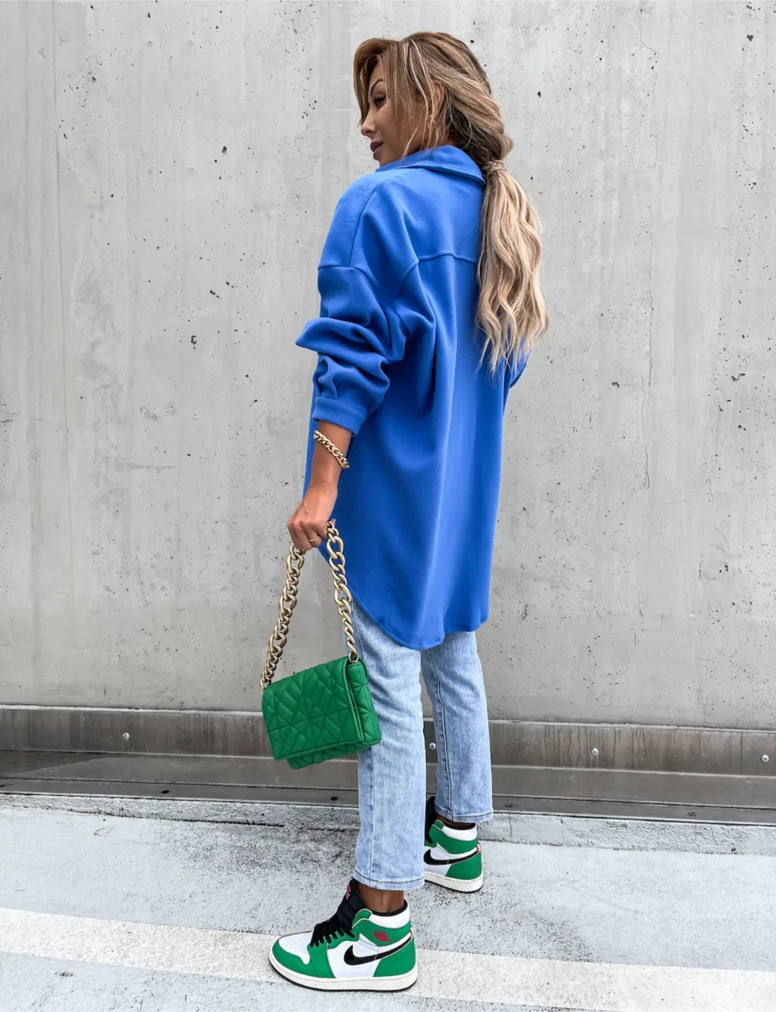 Blue jacket coat image indicator(2)