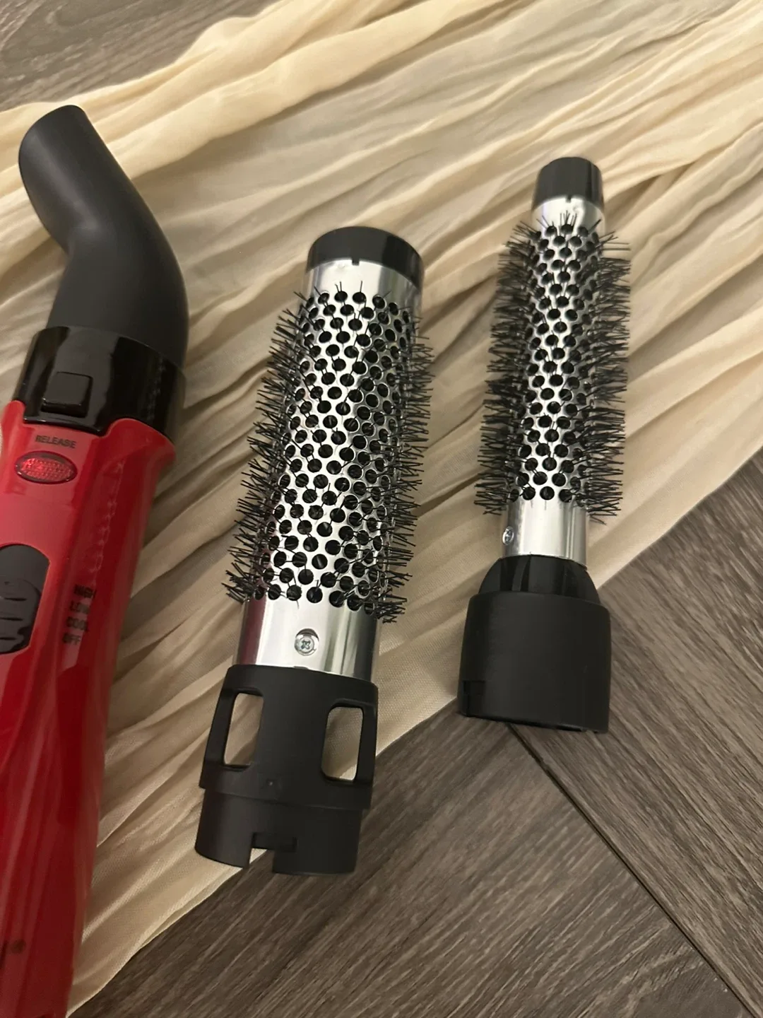 Revlon Hair Dryer + Curling Iron image indicator(3)
