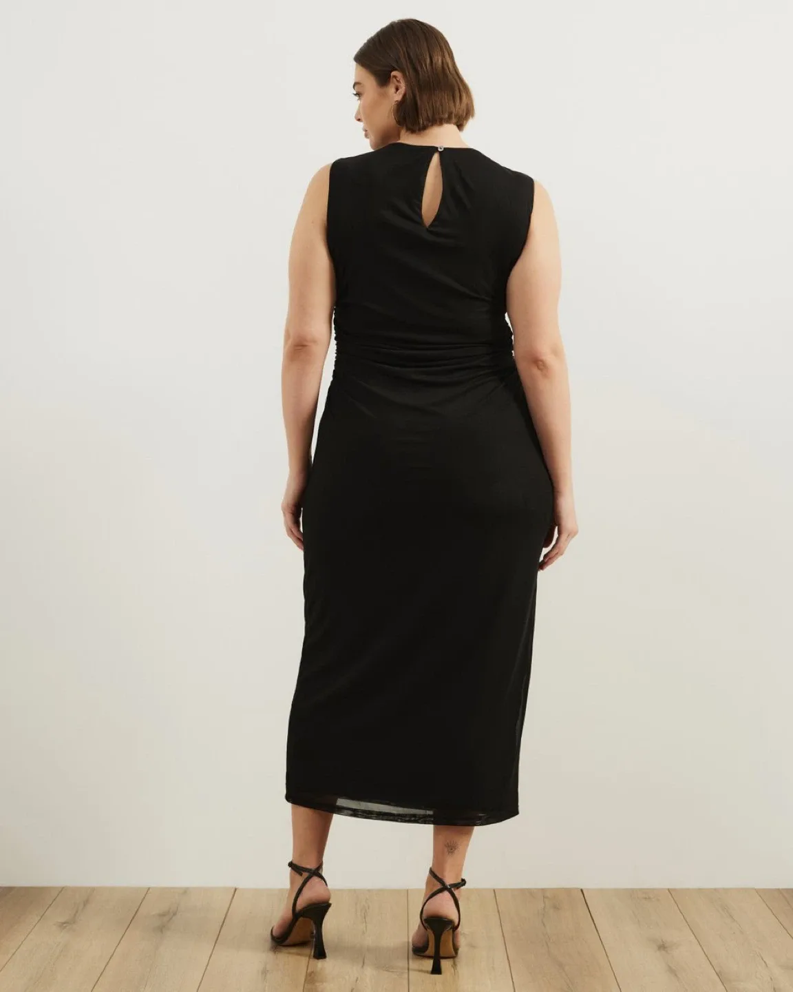 Black Sleeveless Dress mash image indicator(2)