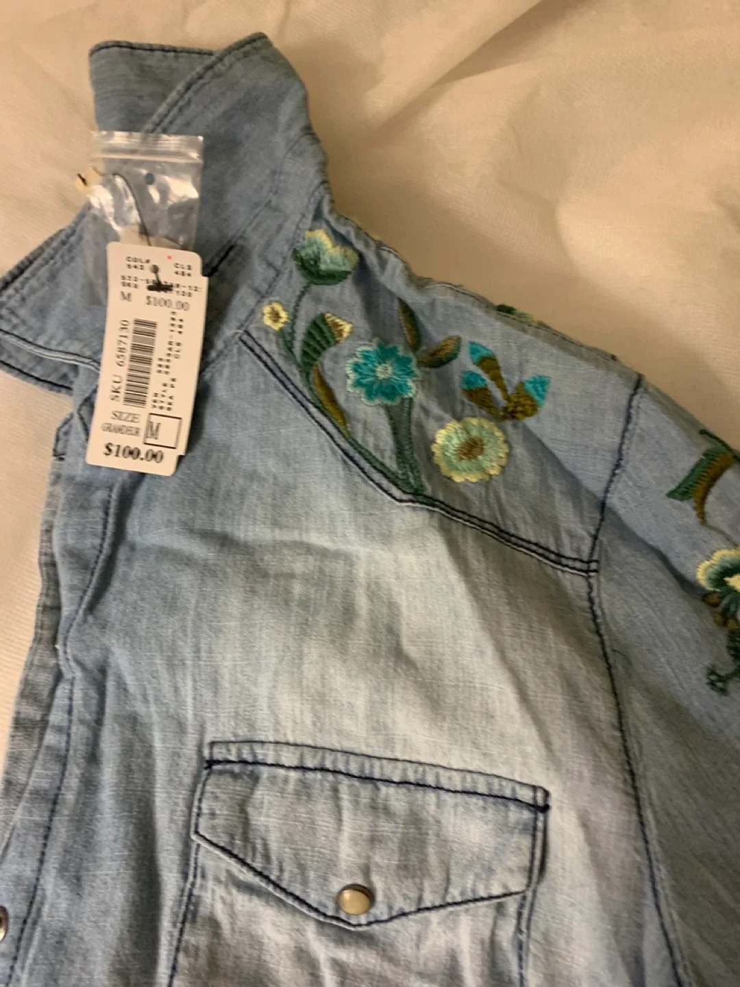 Laura Blue Blouse & Embroidered Denim Shirt - Size M image indicator(2)