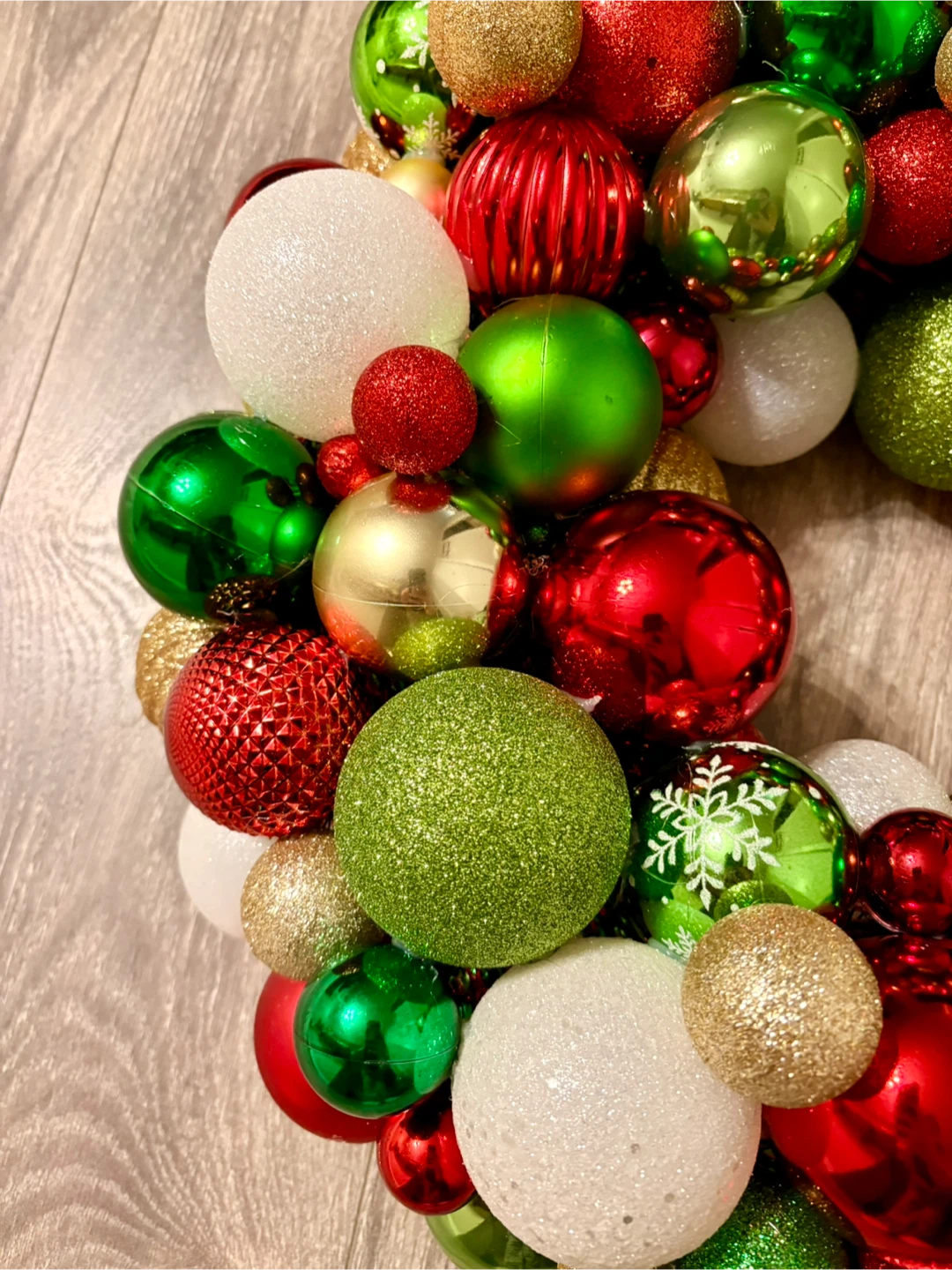 Christmas Ornament Wreath - Red, Green, Gold - photo 3