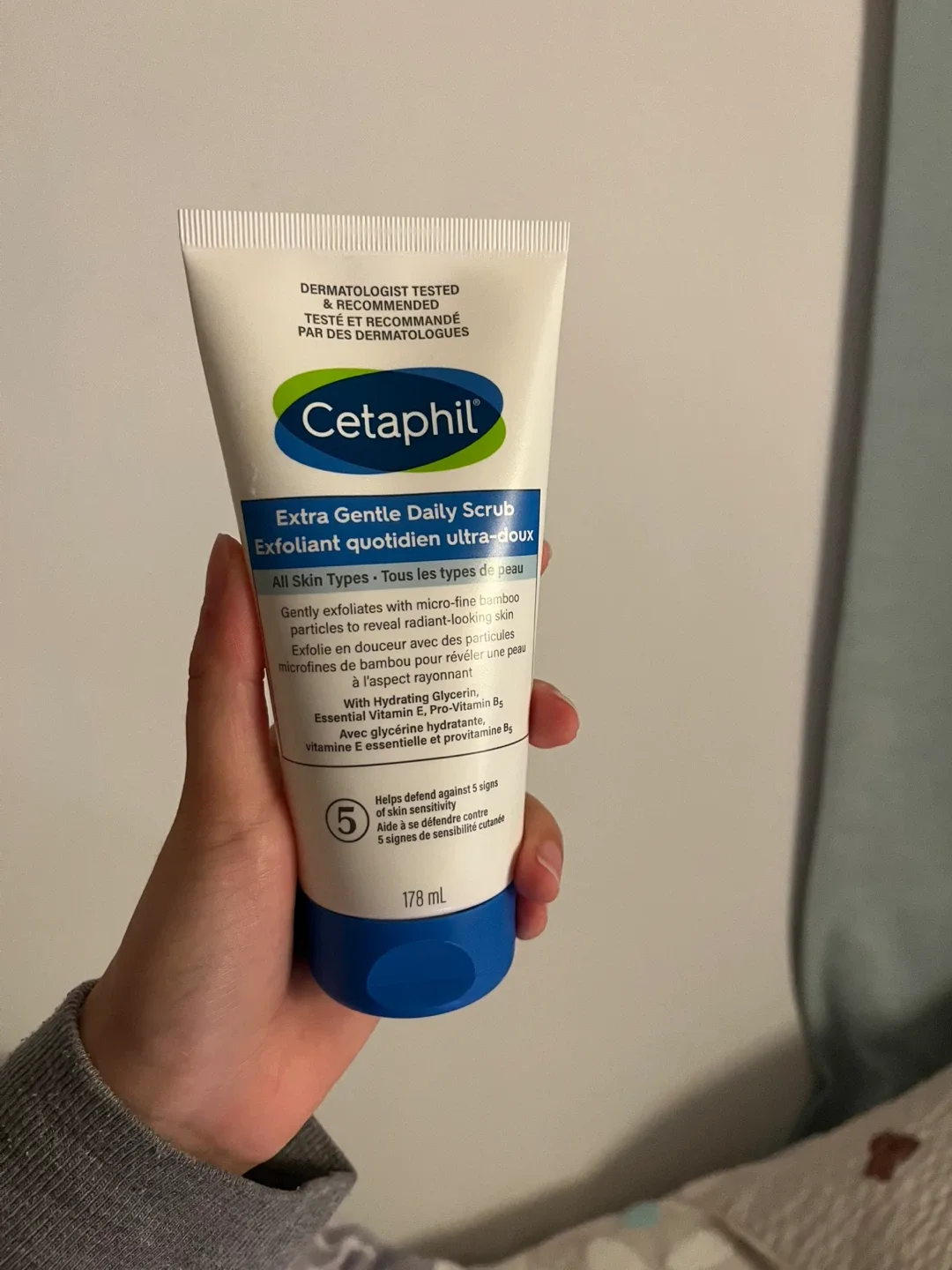 Cetaphil Extra Gentle Daily Scrub - 178 mL