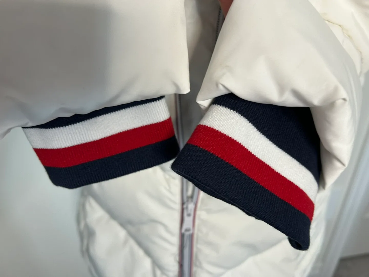 Size M - NEW with Tag, Tommy Hilfiger White Puffer Coat image indicator(9)