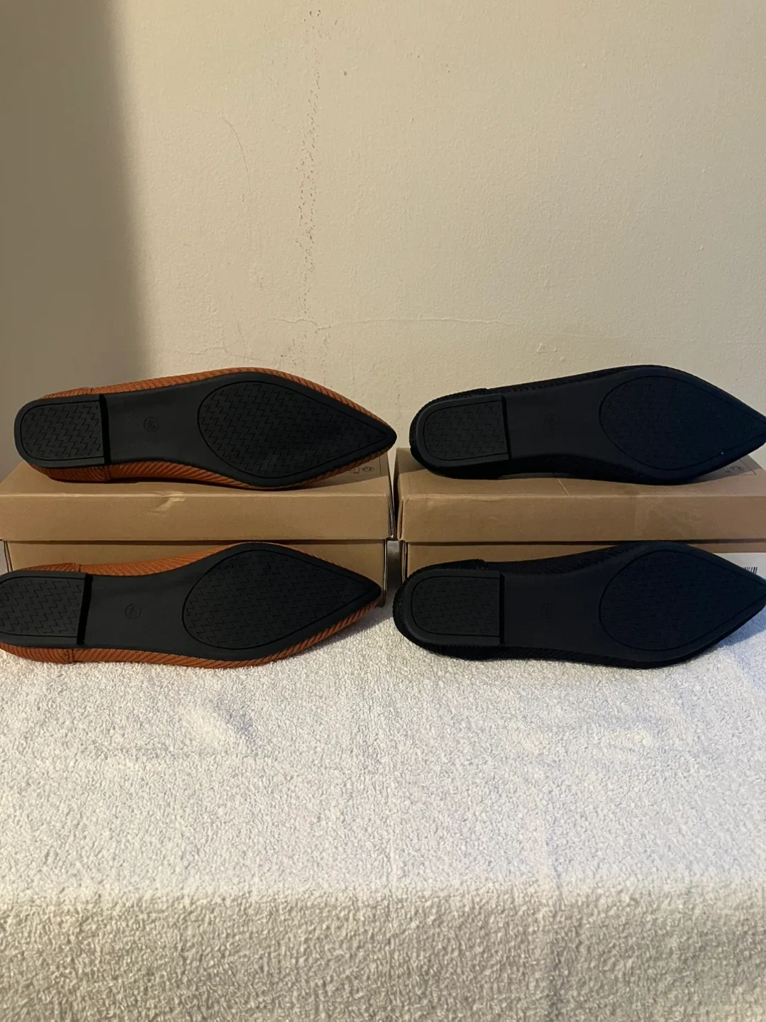 Brand New Tingrise woman’s flat pointed toe shoes - size 10 image indicator(3)