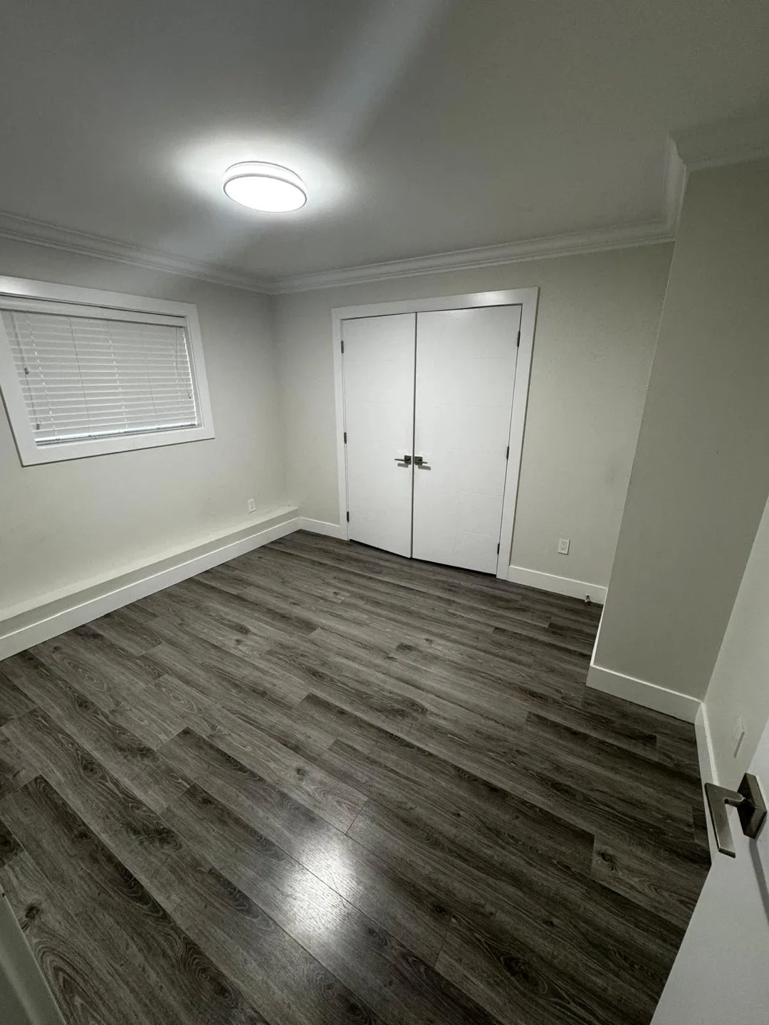 One private room available in two brand new basement image indicator(8)