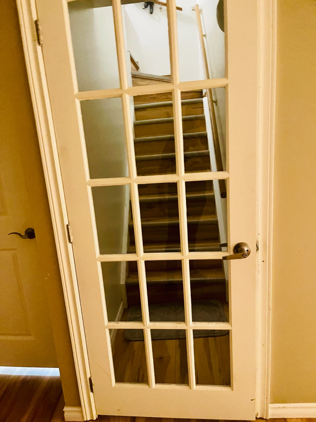 Basement for rent - photo 2