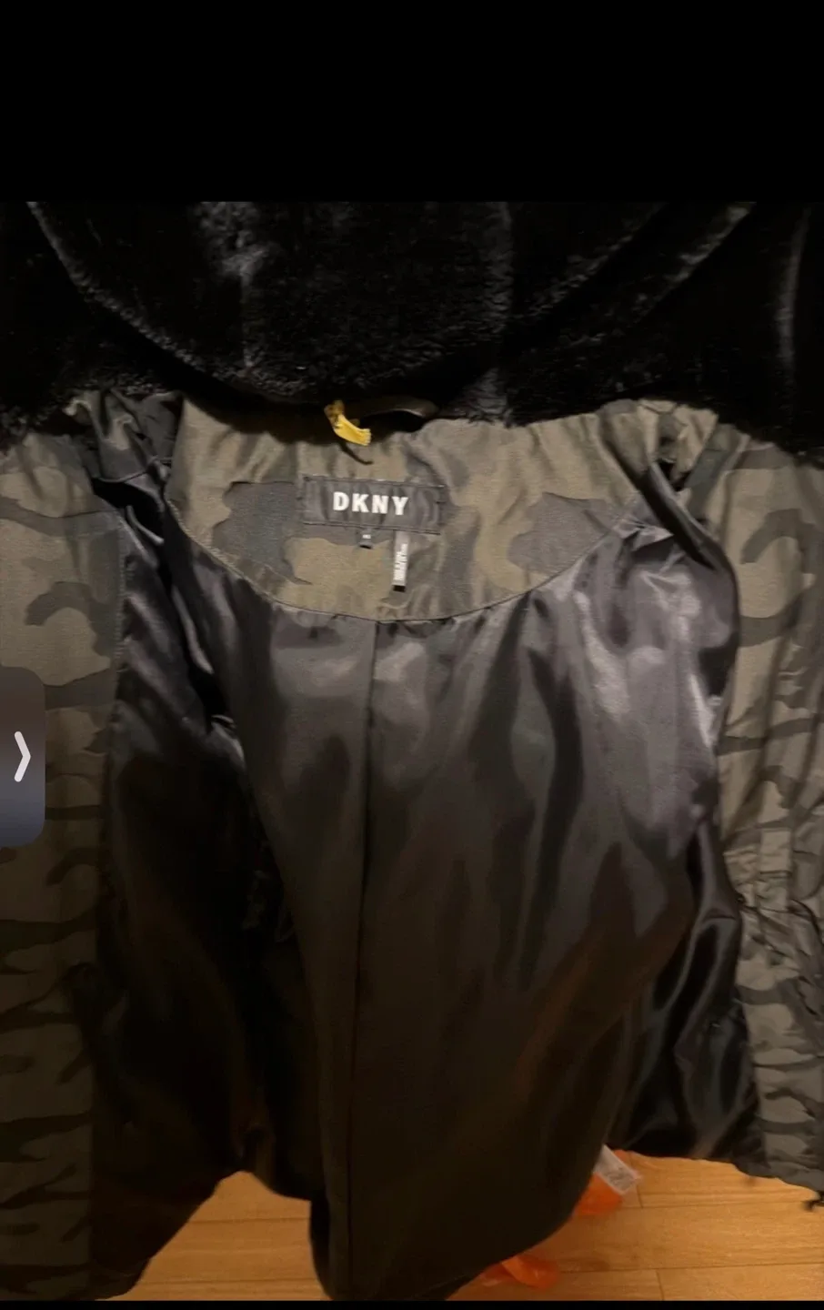 DKNY Camo Puffer Jacket - Size M image indicator(2)